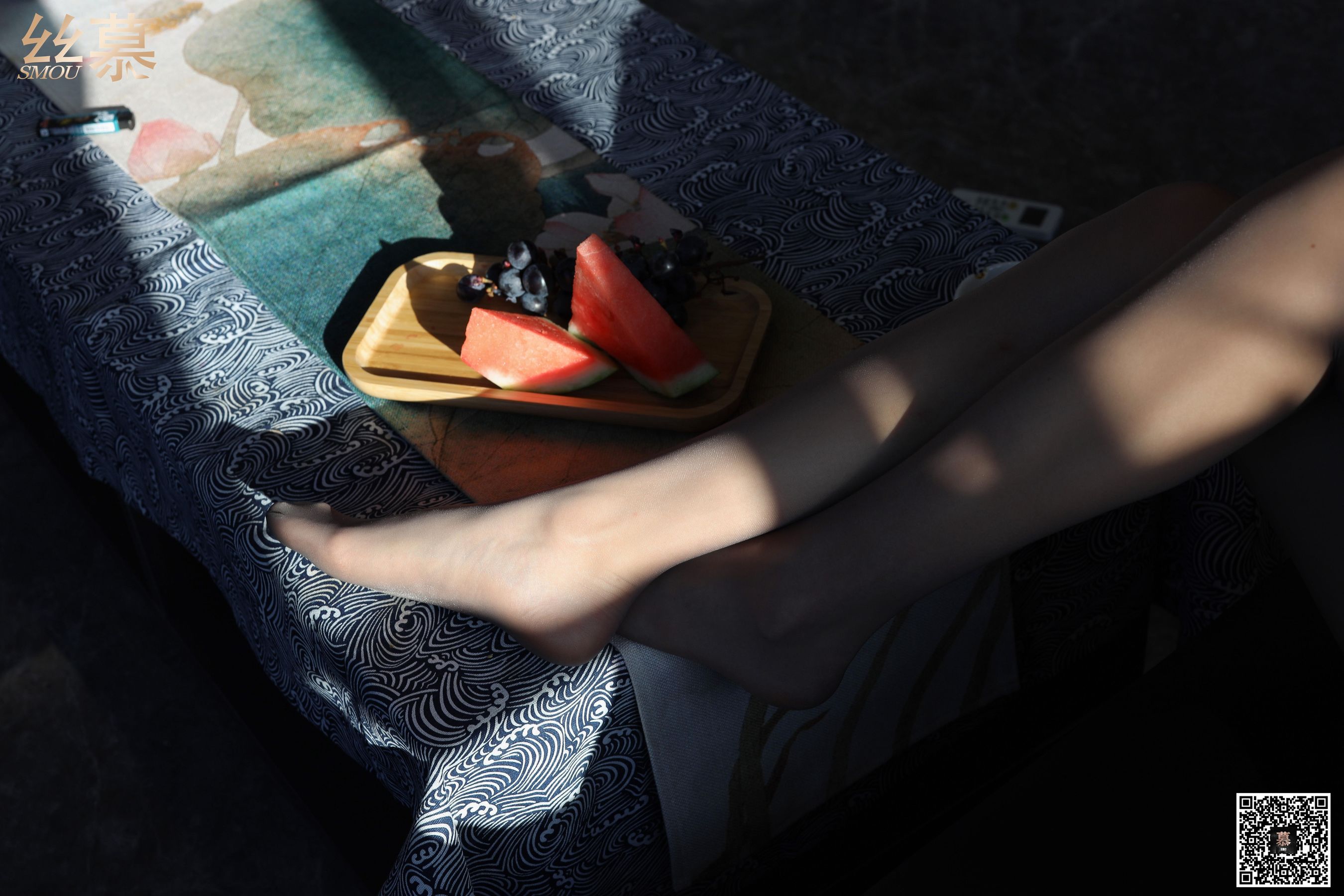 [丝慕] 特写集TX047 媛媛 《西瓜丝足记》  第3张