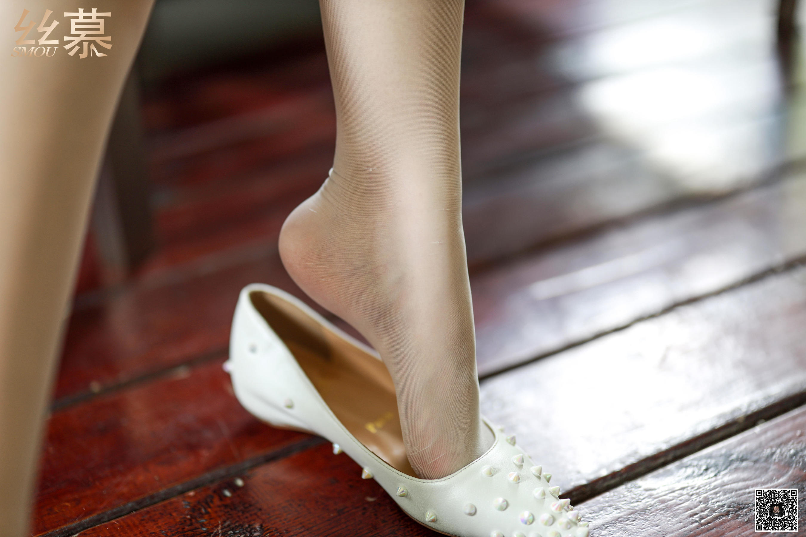 [丝慕] 特写集TX030 文欣 《阳光下的白丝光影》  第17张