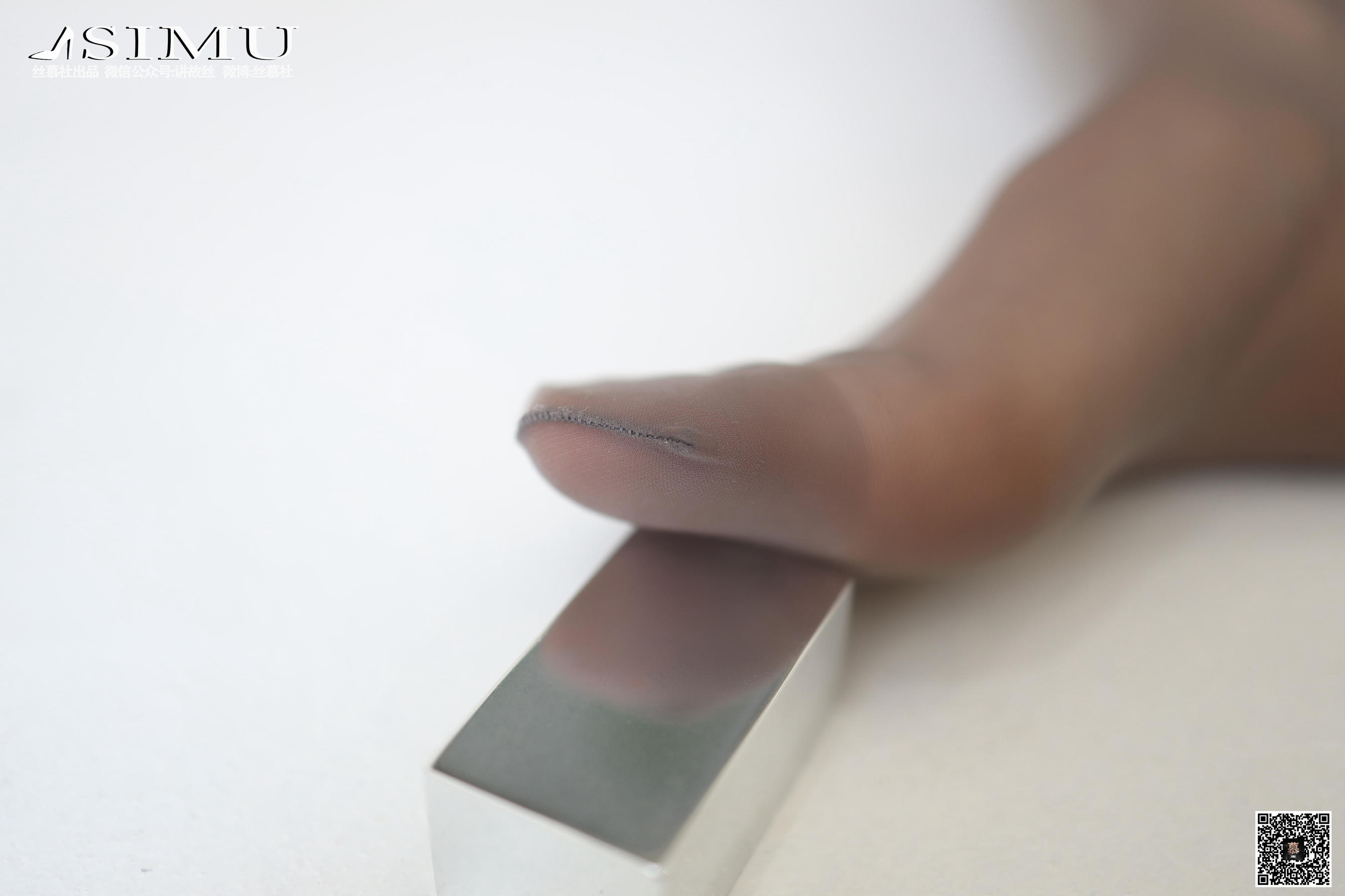 [丝慕] 特写集TX025 可儿 《香水与丝袜》  第6张