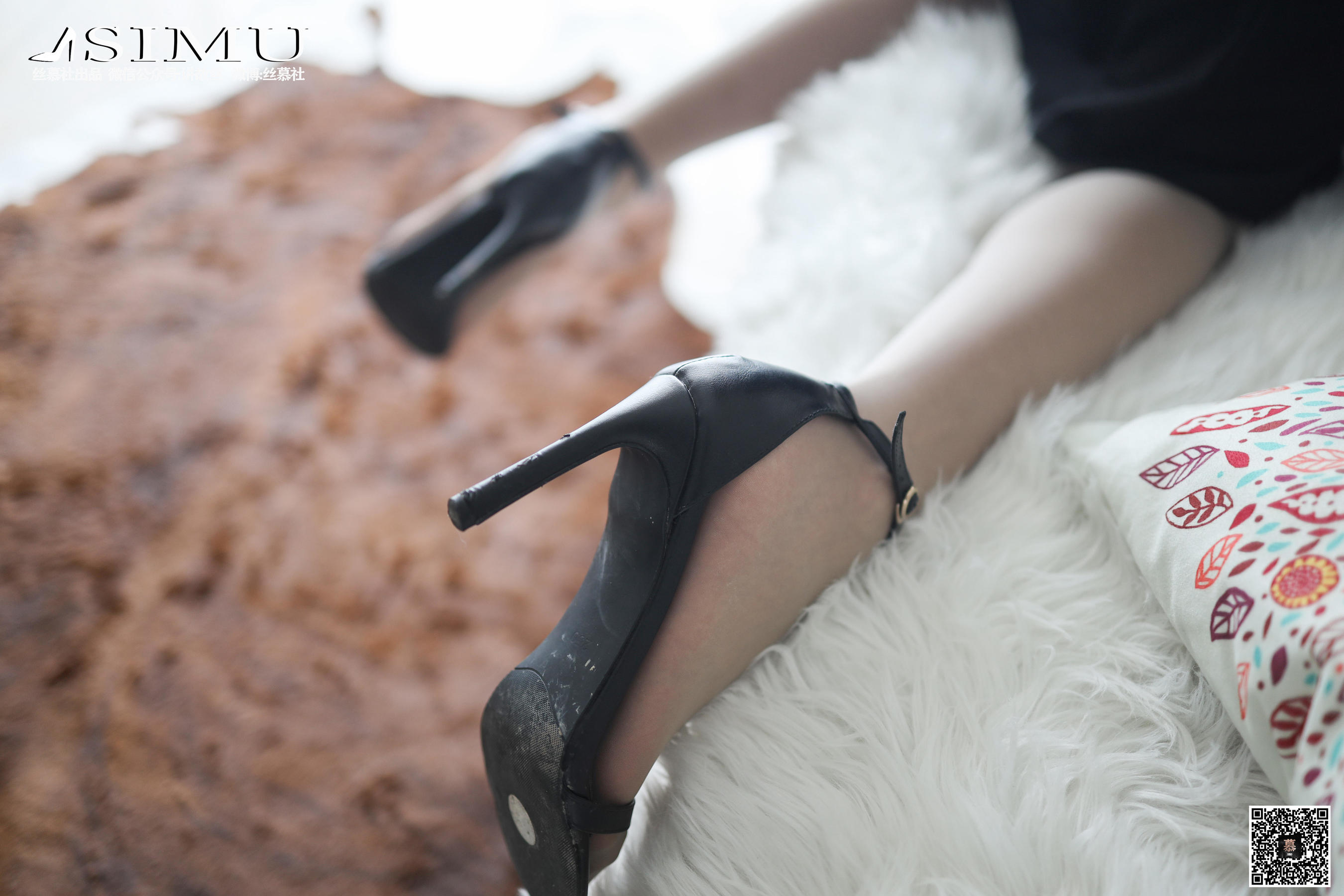 [丝慕] 特写集TX023 新模 《新模的灰丝特写》  第17张