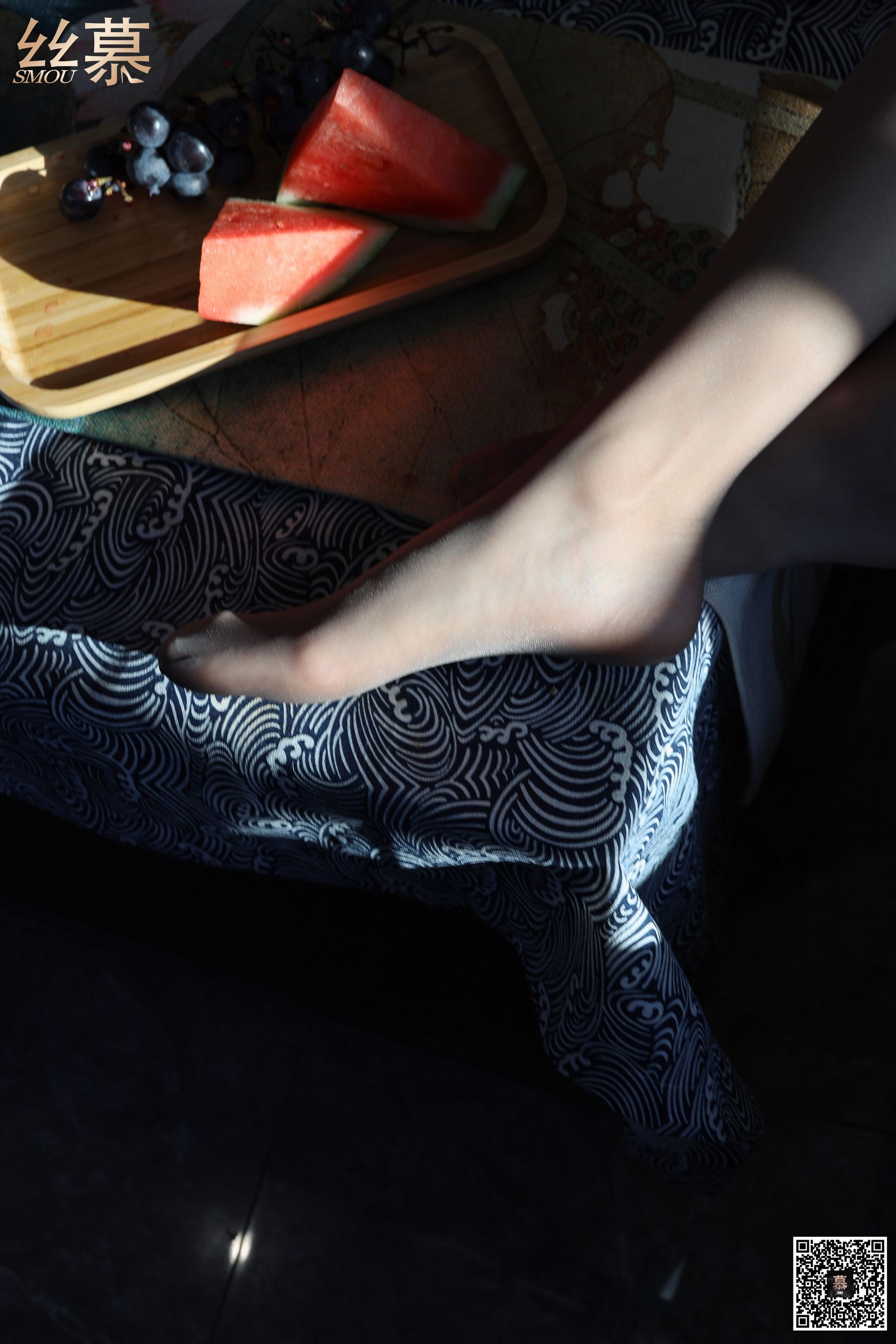 [丝慕] 特写集TX047 媛媛 《西瓜丝足记》  第4张