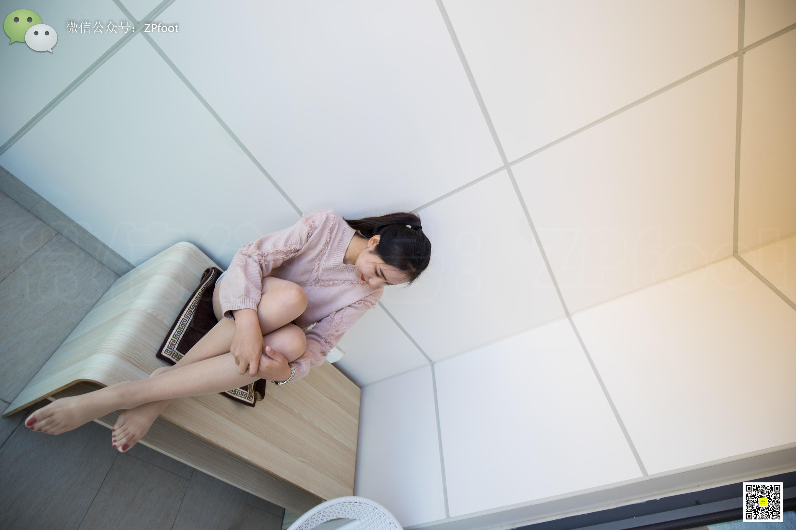 [山茶摄影LSS] NO.062  喜欢看书 喜欢丝袜 第23张