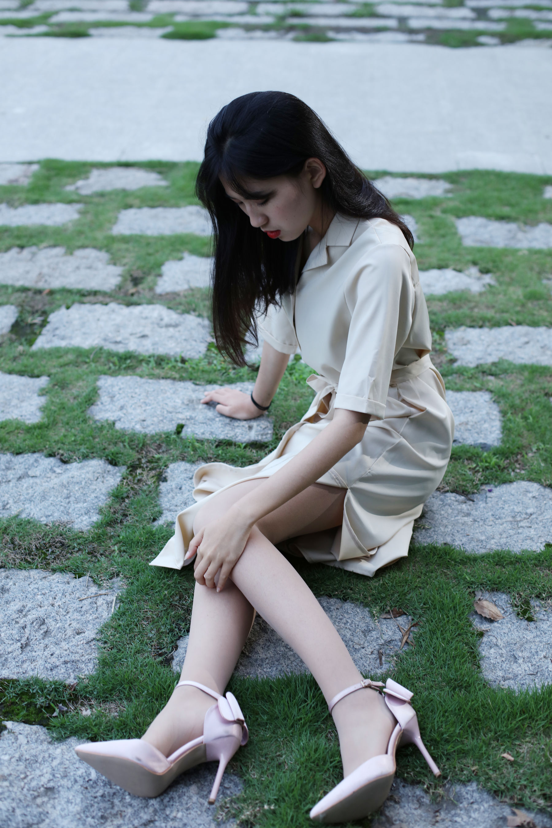[奈丝] NO.131 小橙子 户外躺拍  第5张
