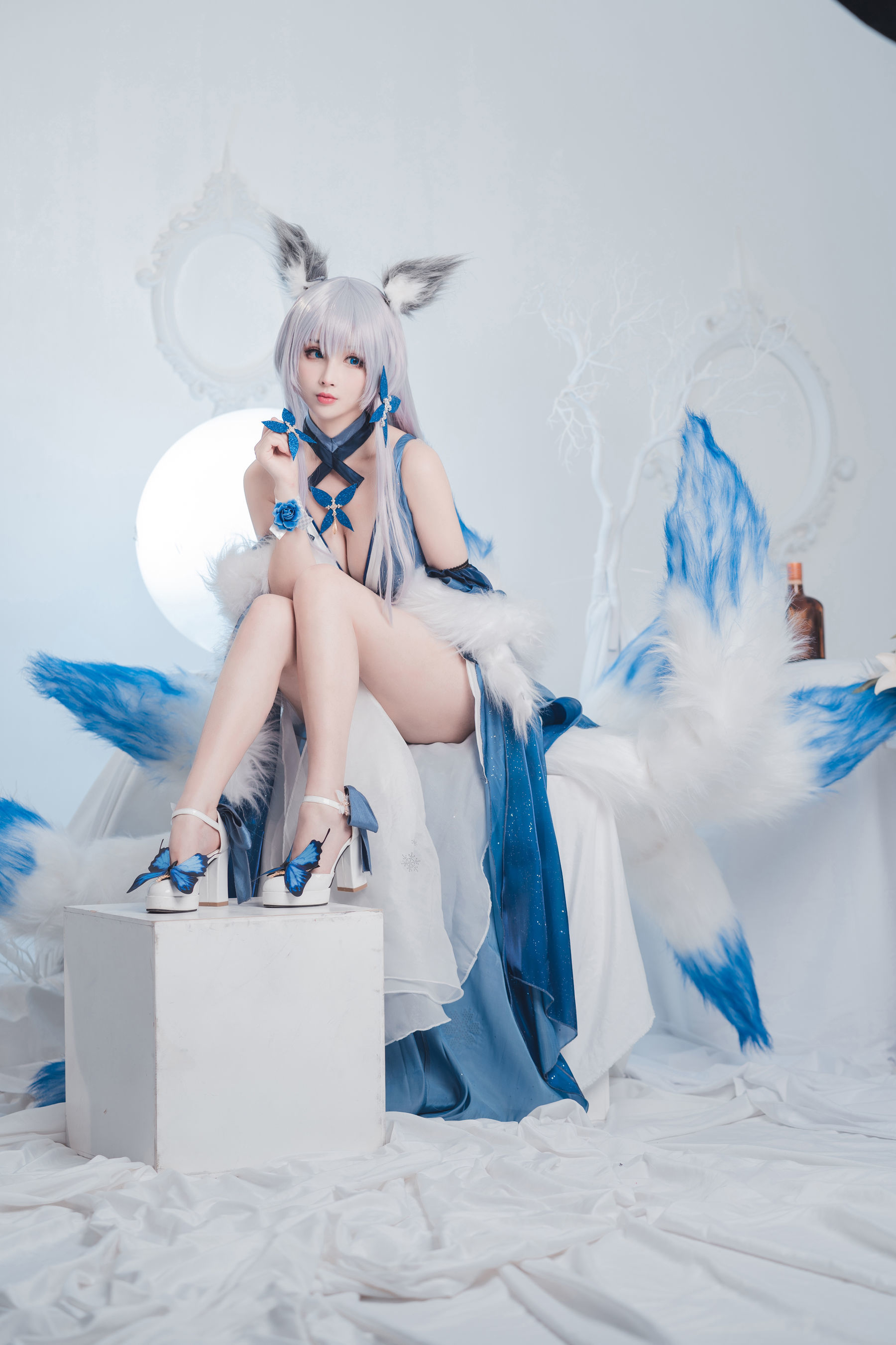 [网红COSER] COS福利rioko凉凉子 - 信浓礼服  第3张