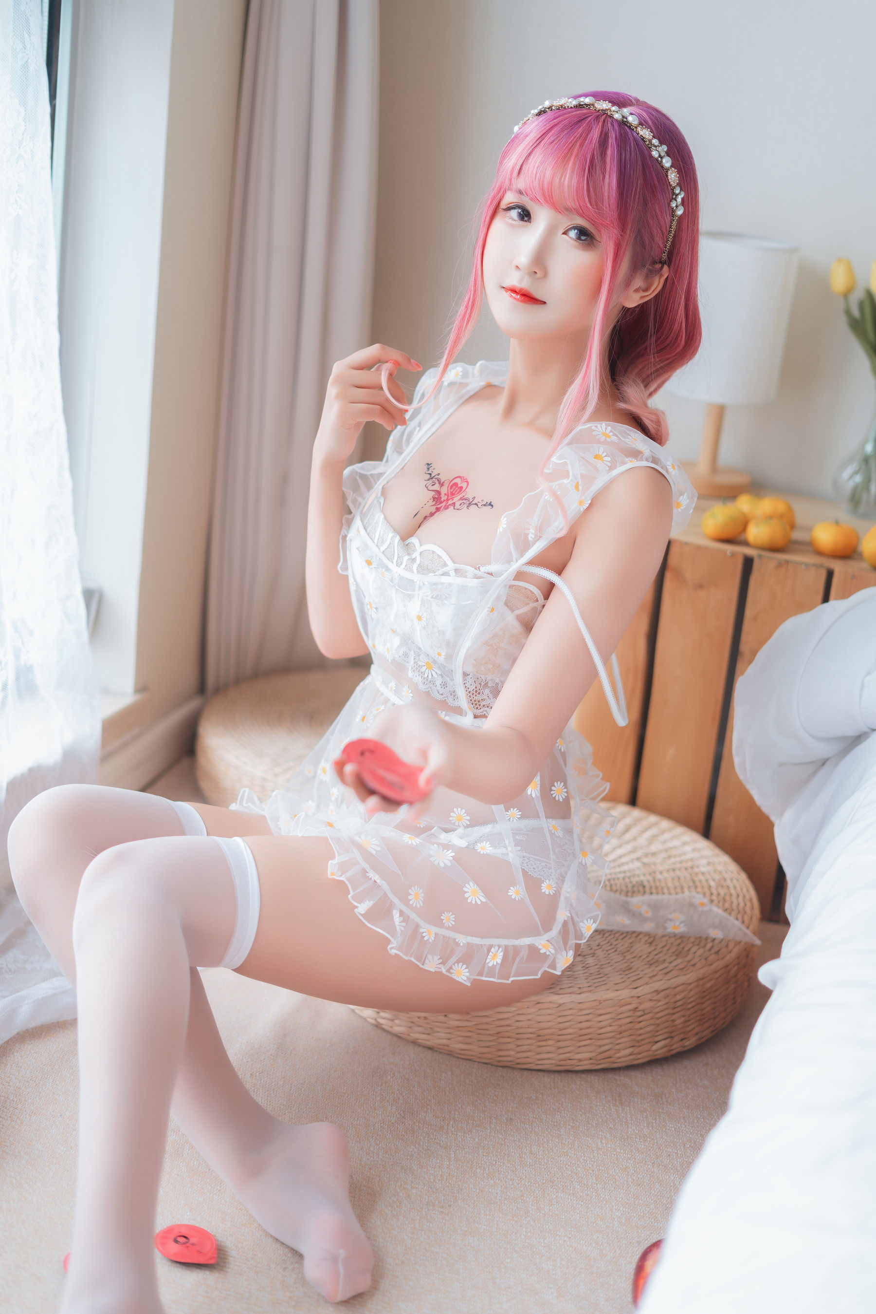 [网红COSER] 微博妹子三度_69 - 雏菊围裙  第10张