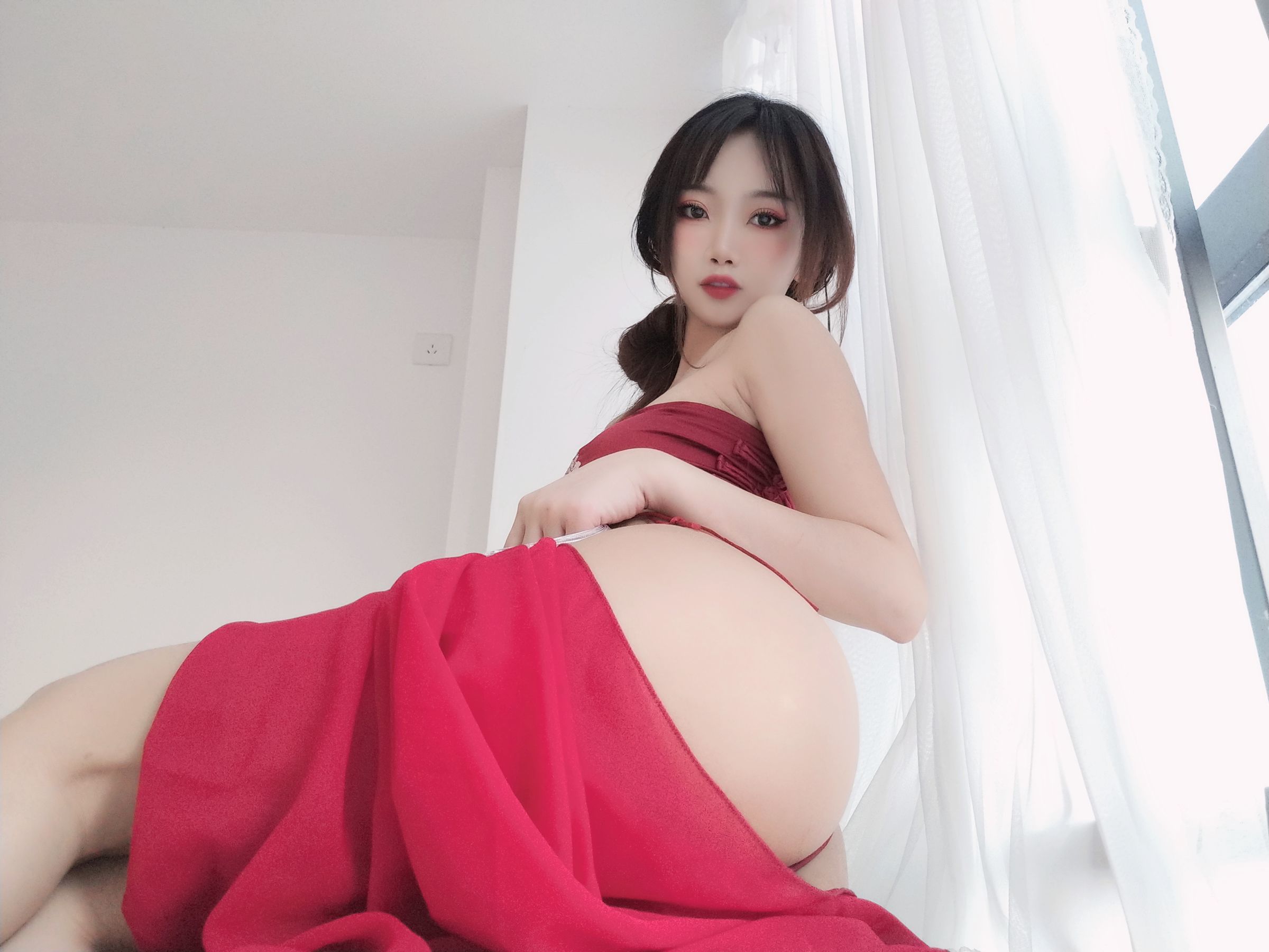  白嫩美少女鬼畜瑶 - 情趣红肚兜 第12张