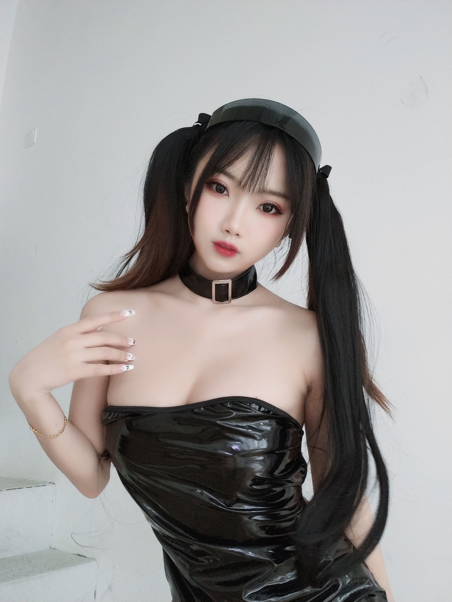 [网红COSER] 白嫩美少女鬼畜瑶 - 胶衣  第7张