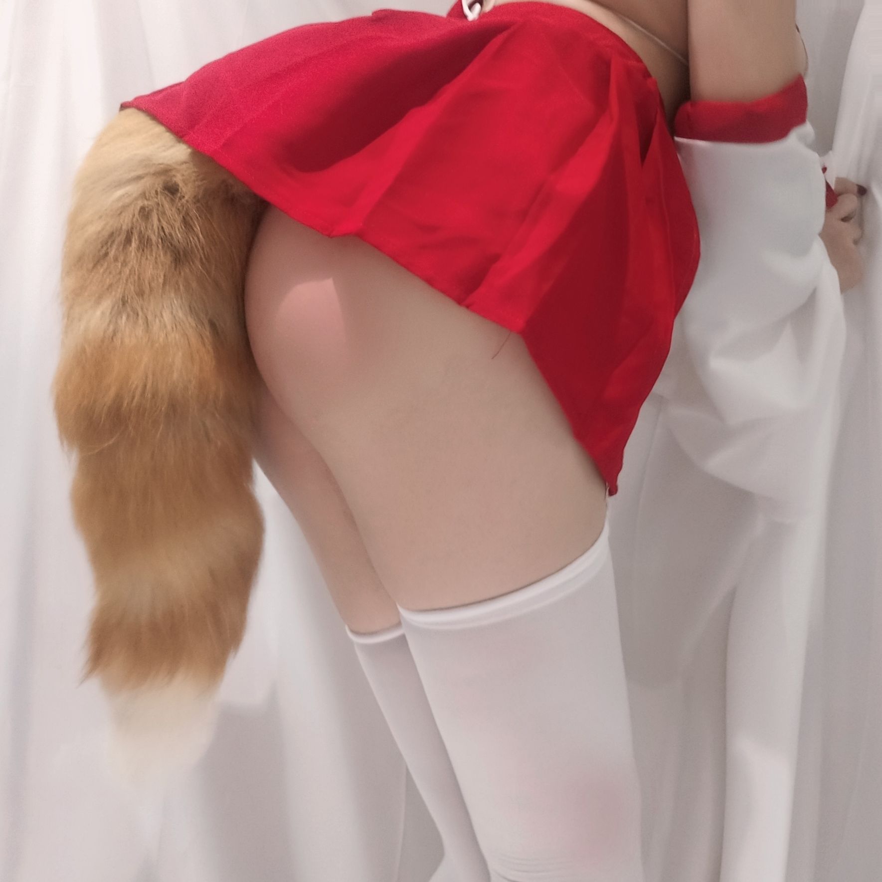 [Cosplay写真] 萌系小姐姐蜜汁猫裘 - 巫女小狐狸  第2张