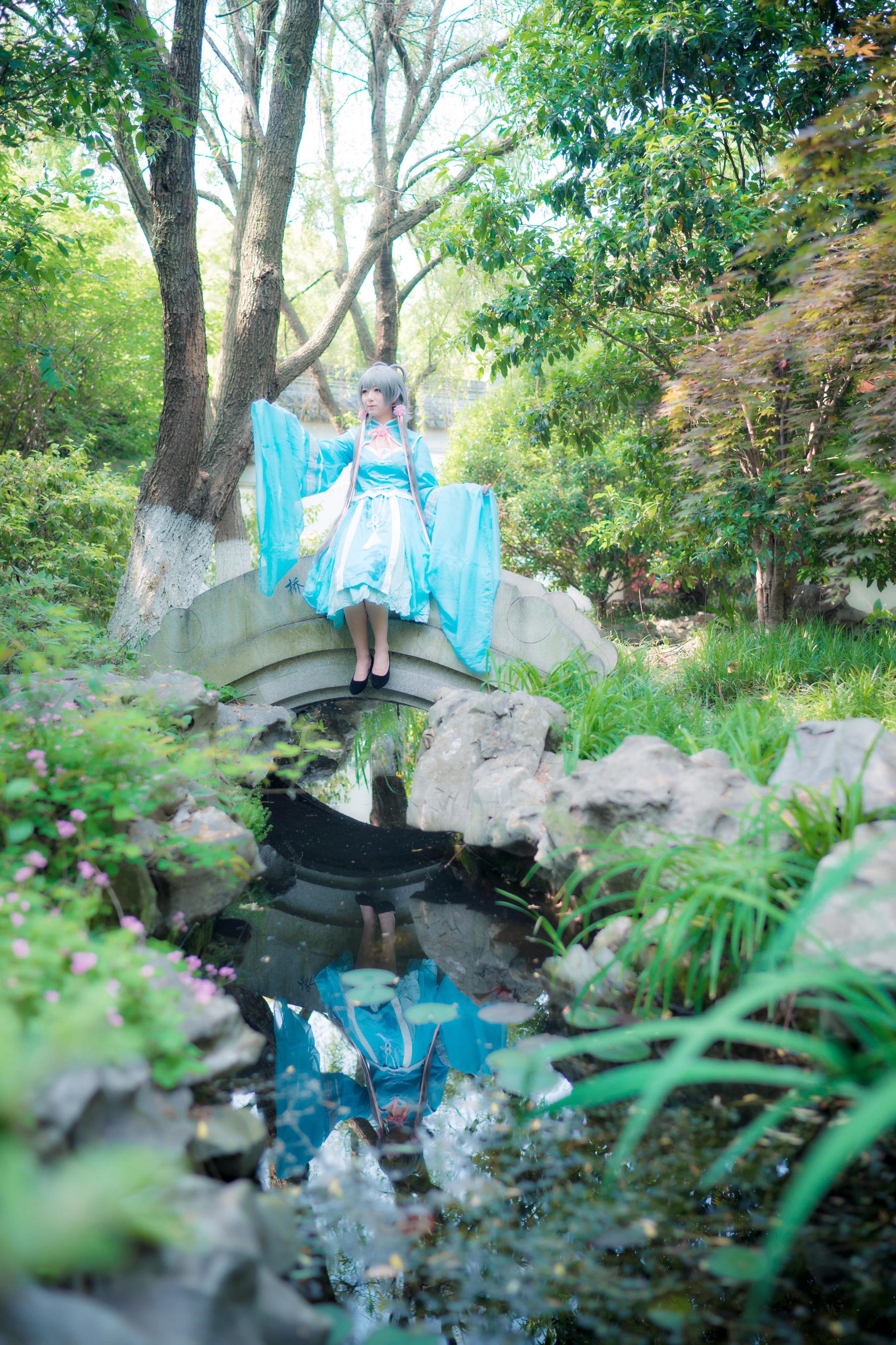  小姐姐弥音音ww - 洛天依 第11张
