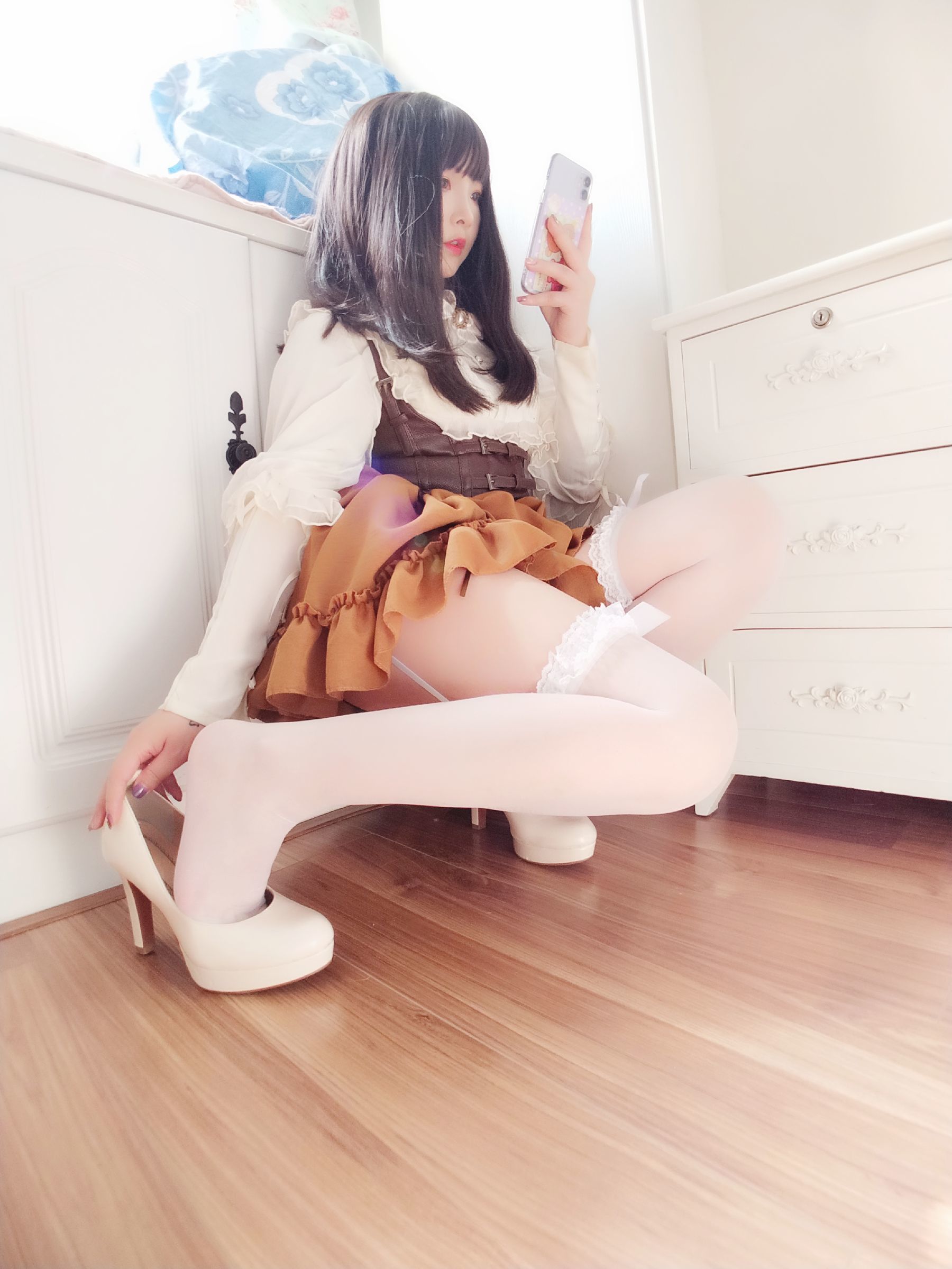  二次元美女古川kagura - 蕾丝长筒吊带丝袜 第4张