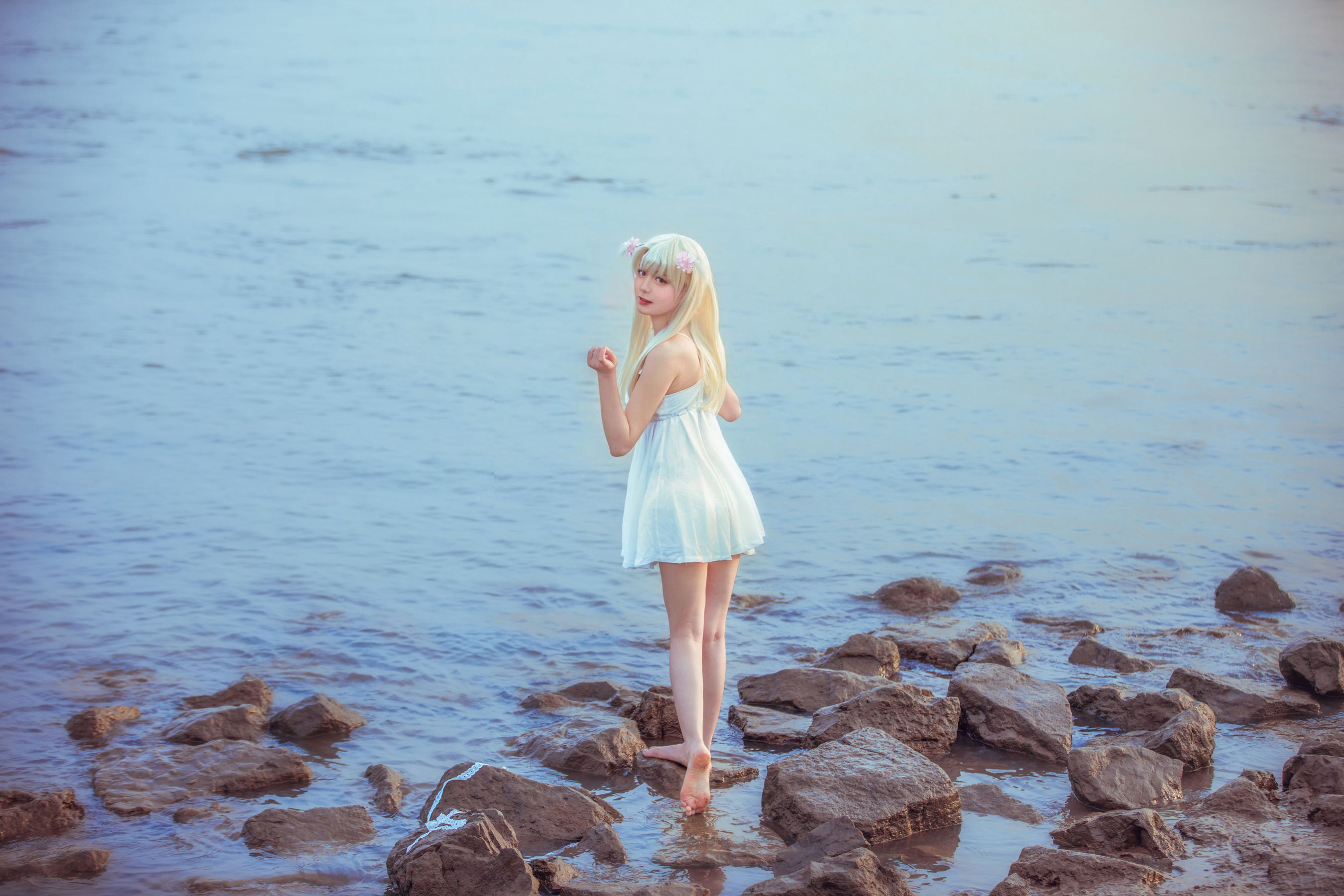  动漫博主弦音sic - 伊莉雅 白裙 第3张