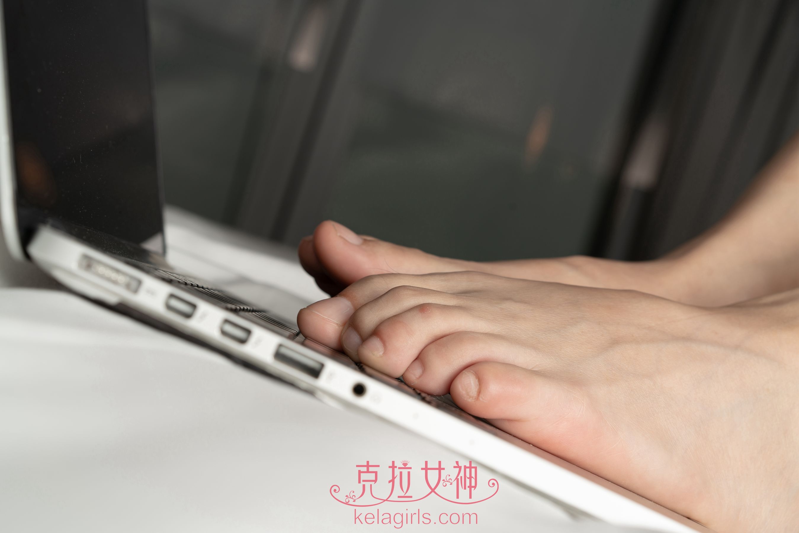 [克拉女神Kelagirls]  周拉拉 趾敲键盘 第17张