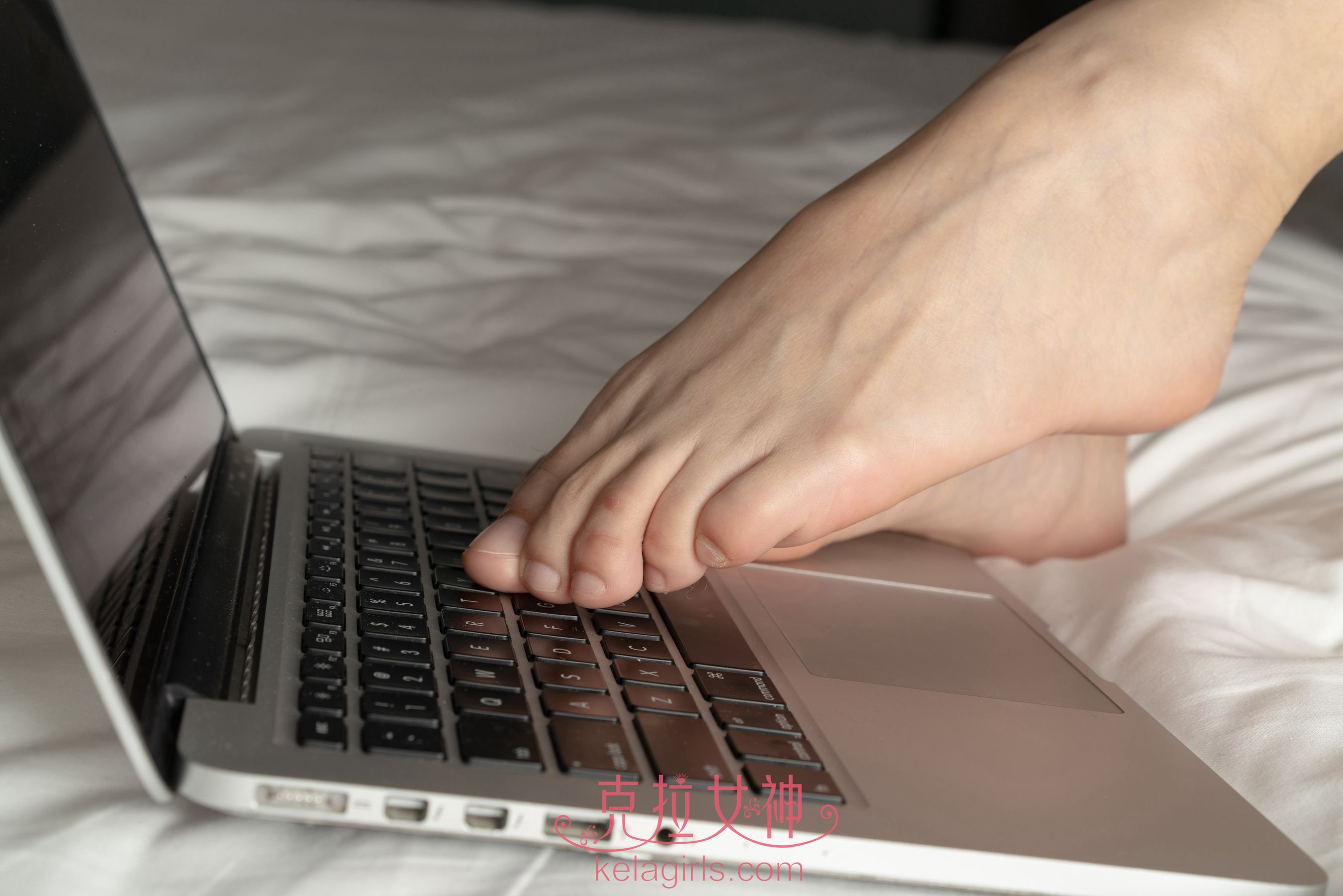 [克拉女神Kelagirls]  周拉拉 趾敲键盘 第21张