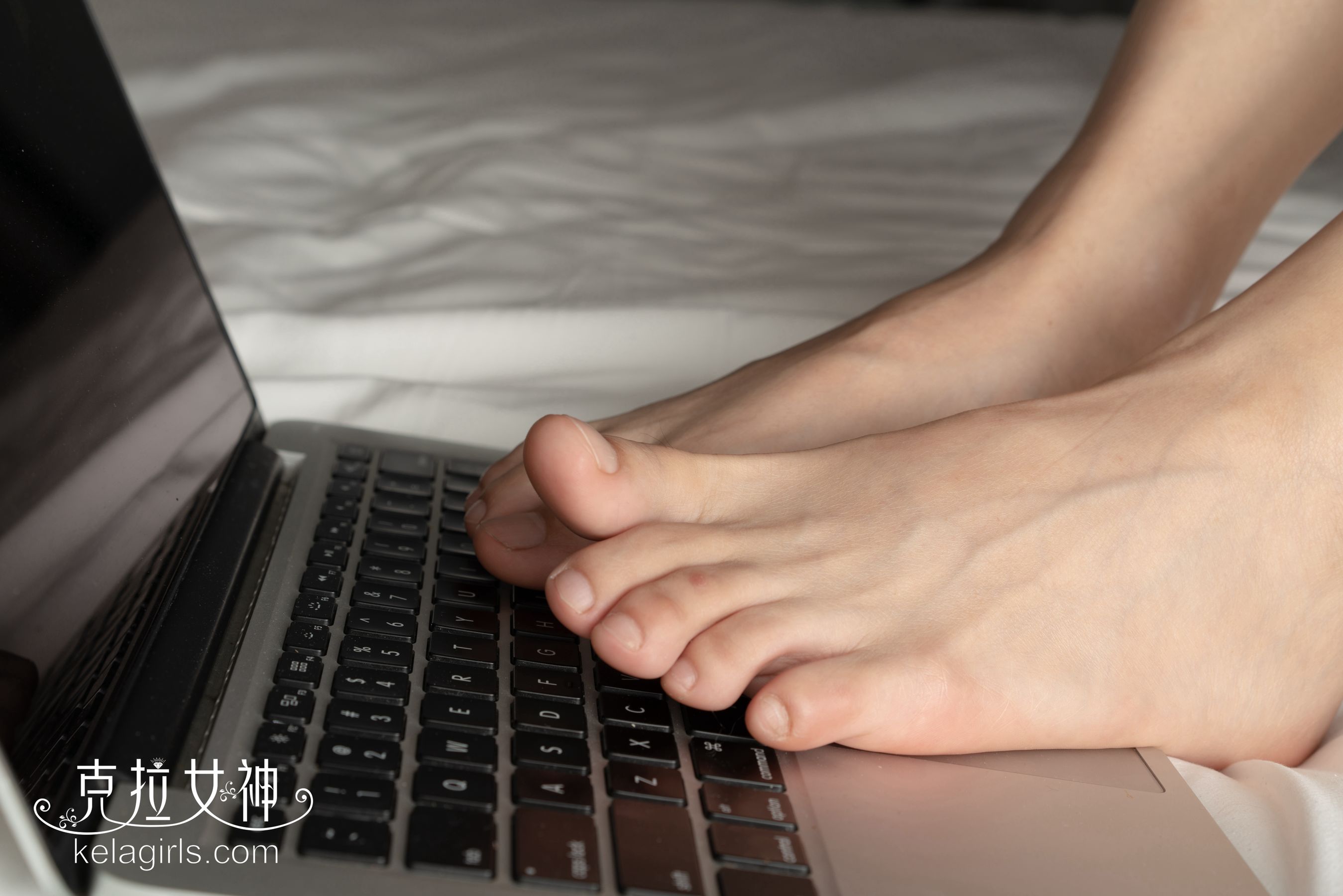[克拉女神Kelagirls]  周拉拉 趾敲键盘 第18张