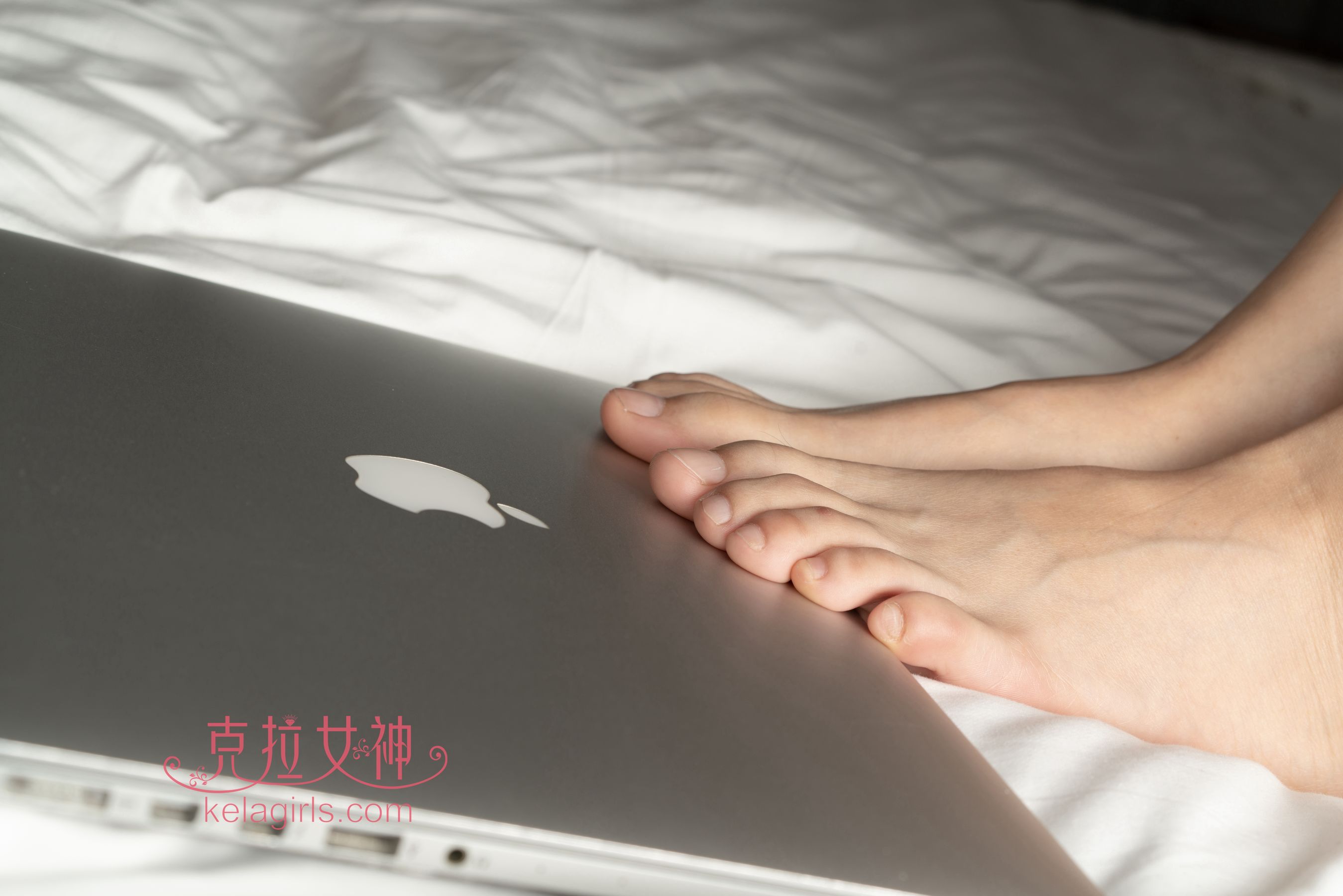 [克拉女神Kelagirls]  周拉拉 趾敲键盘 第8张