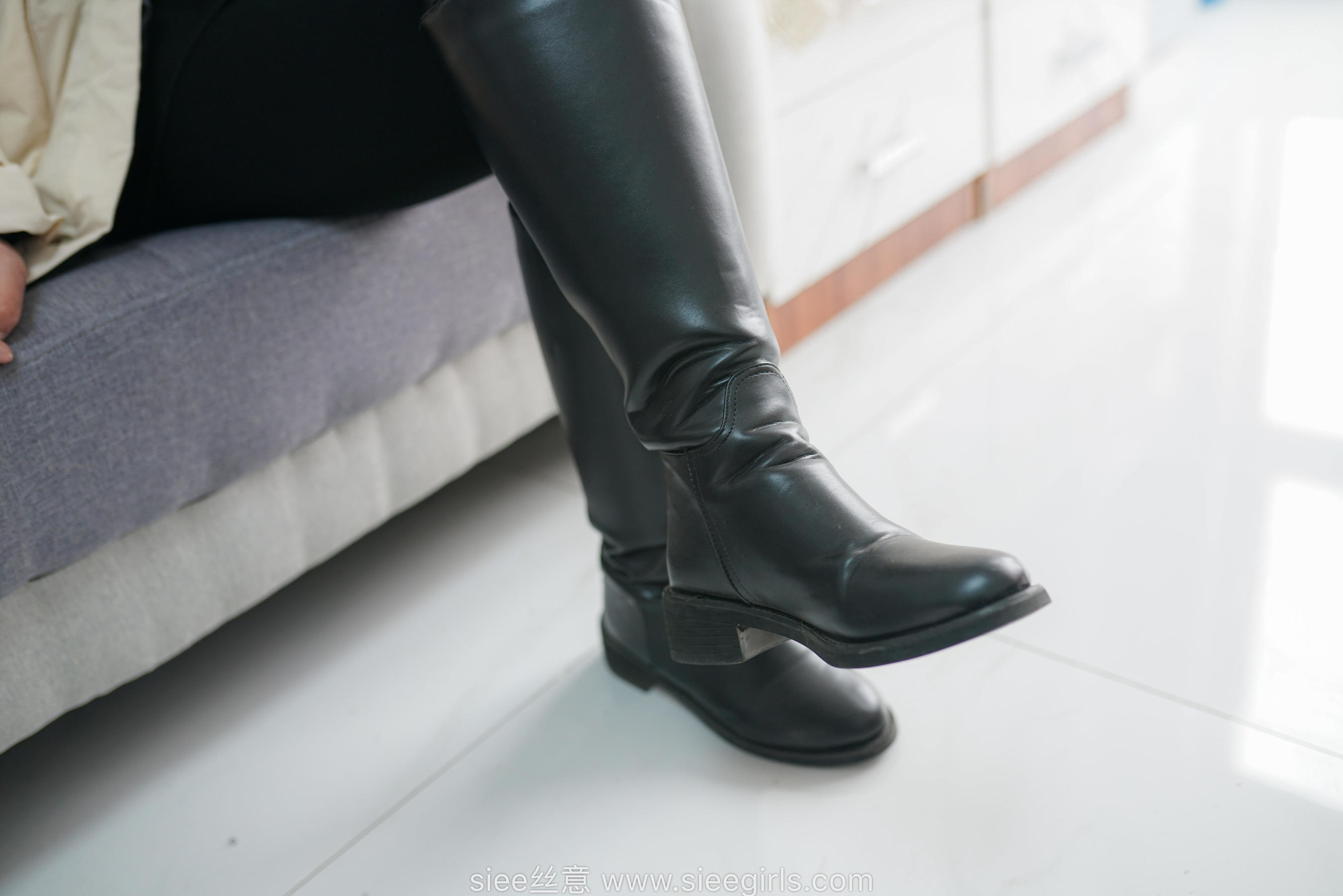 [丝意SIEE] No.436 楠楠 越爱你，越低到尘埃里  第3张