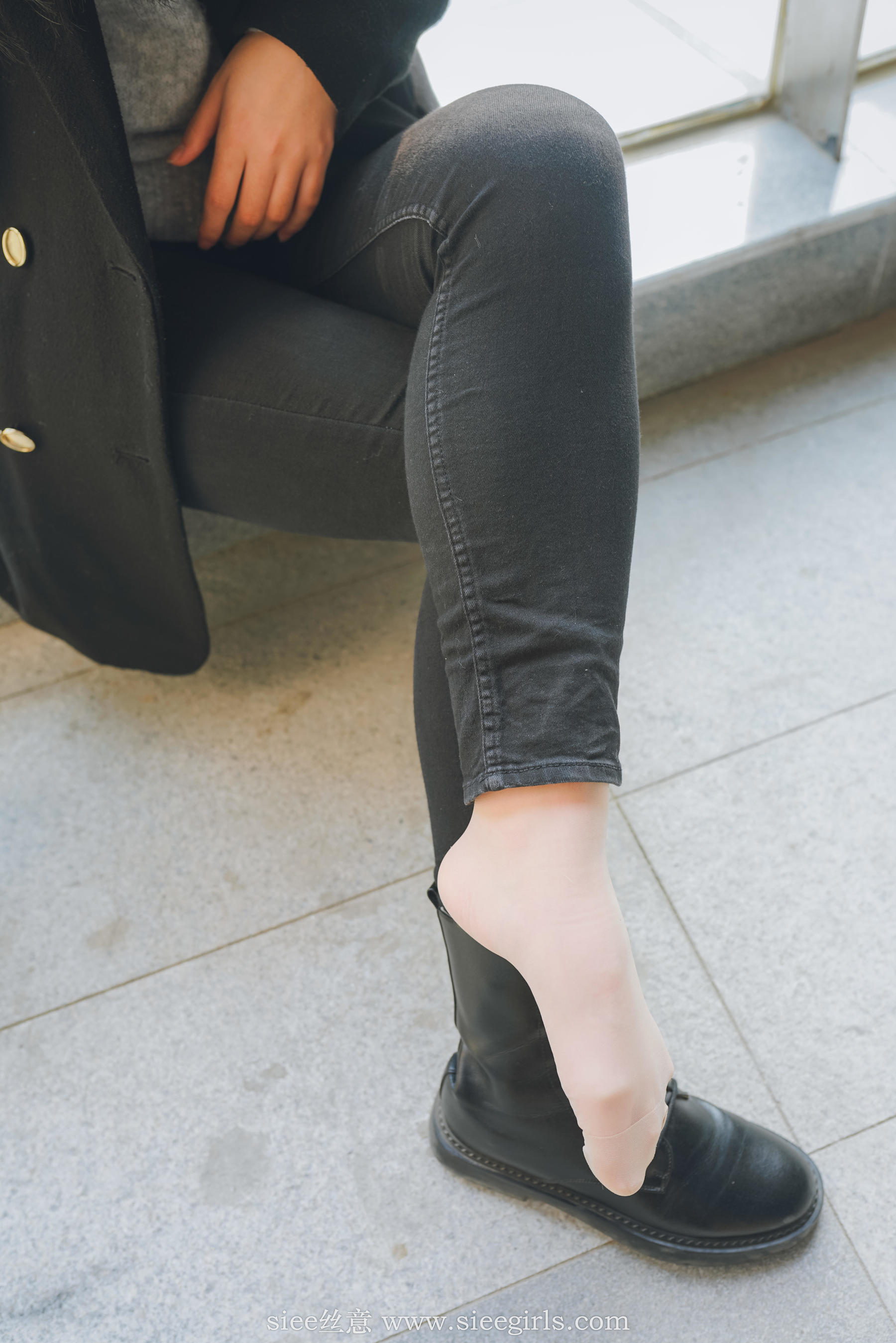 [丝意SIEE] No.392 敏敏 身边的学姐  第3张