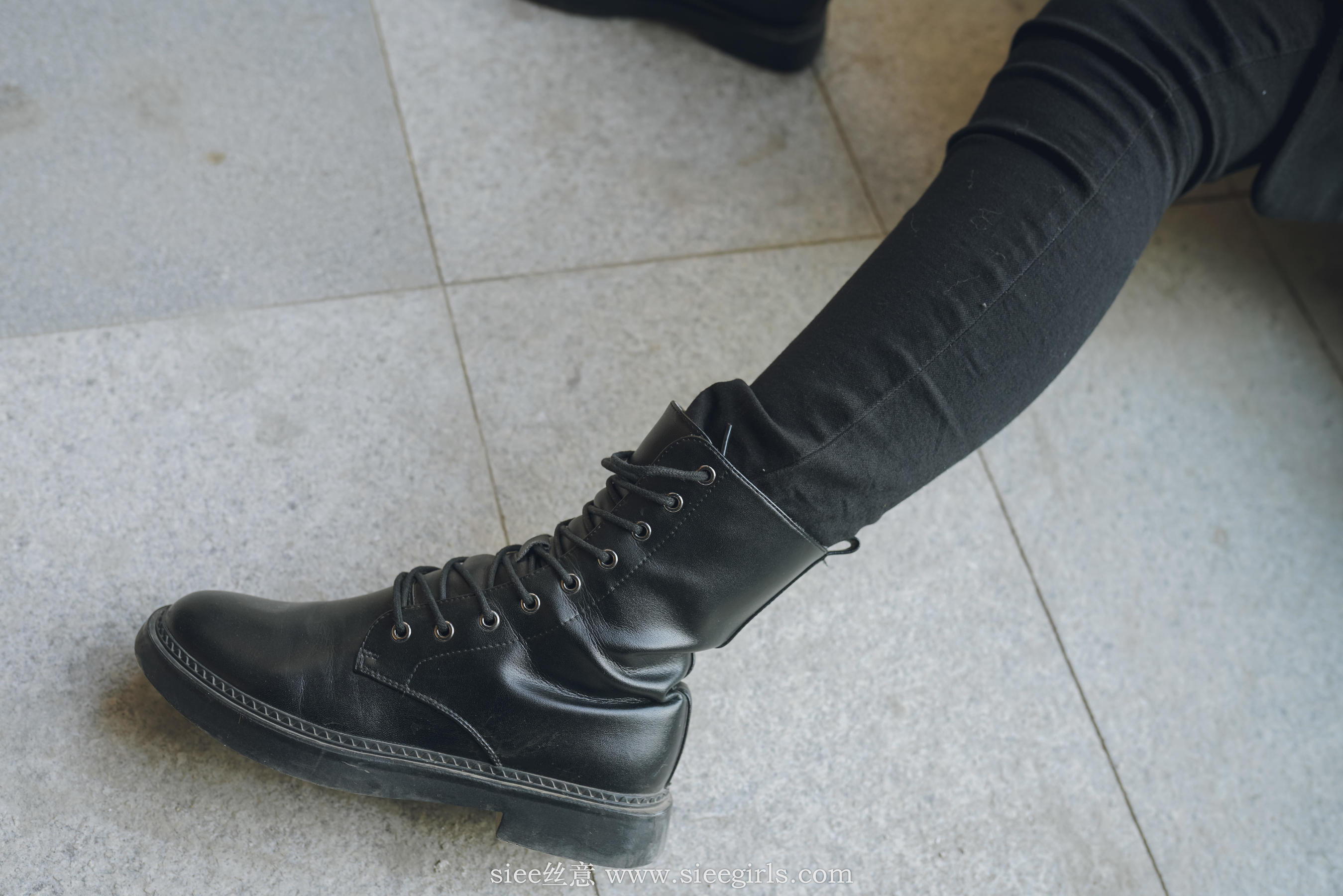 [丝意SIEE] No.392 敏敏 身边的学姐  第16张