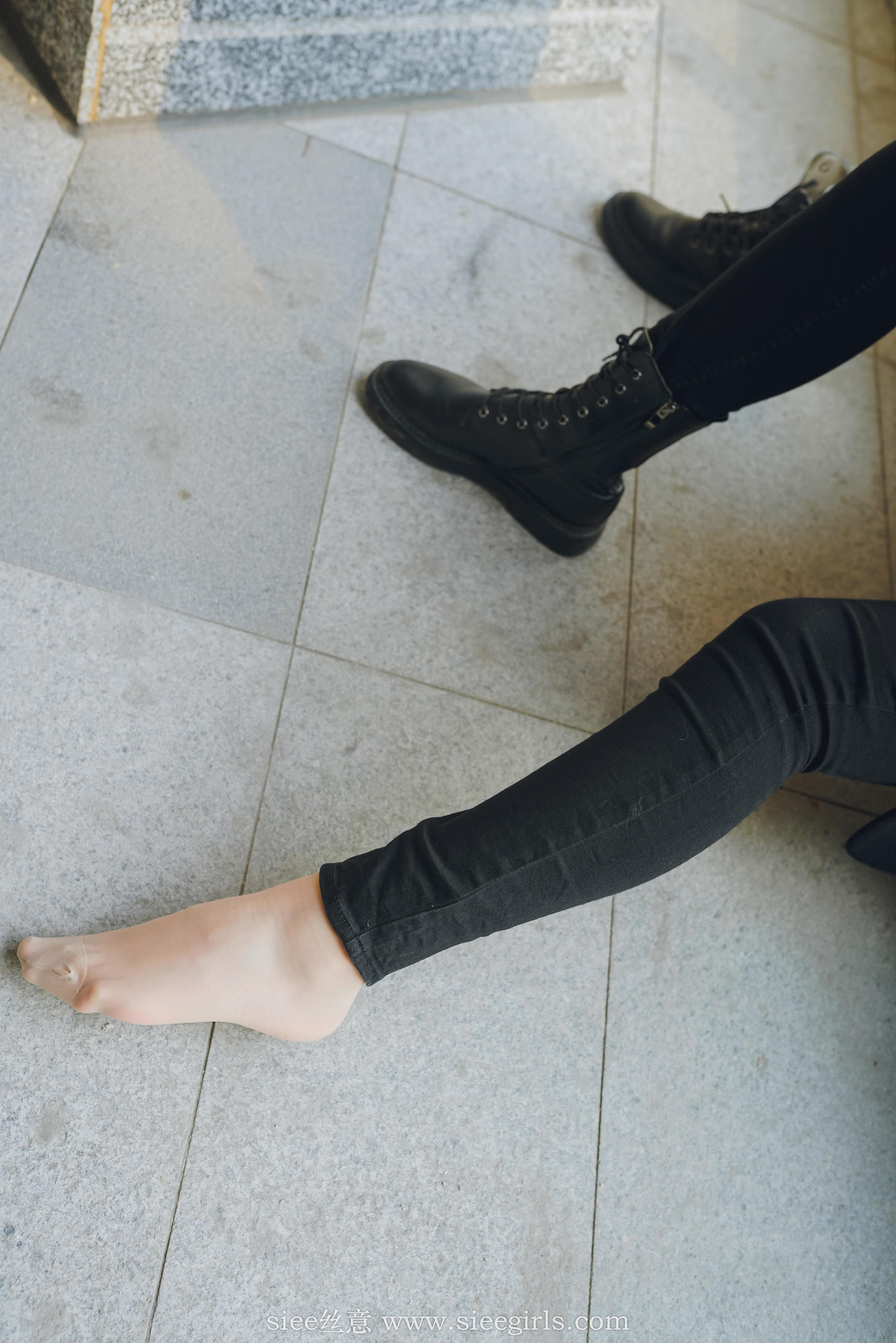 [丝意SIEE] No.392 敏敏 身边的学姐  第3张