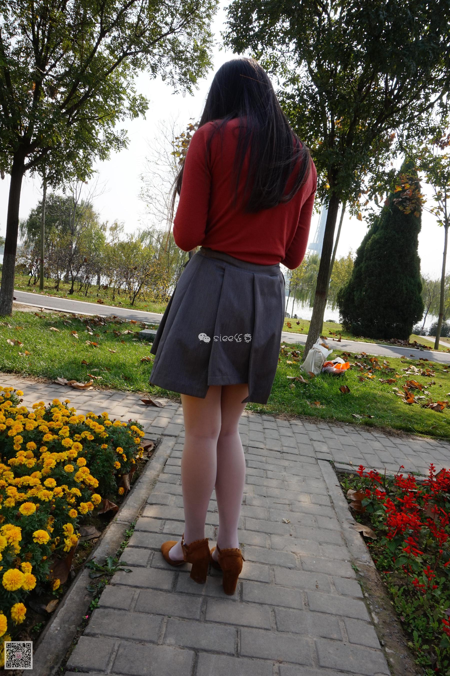 [丝意SIEE] 鱼鱼 花丛中的肉丝  第46张