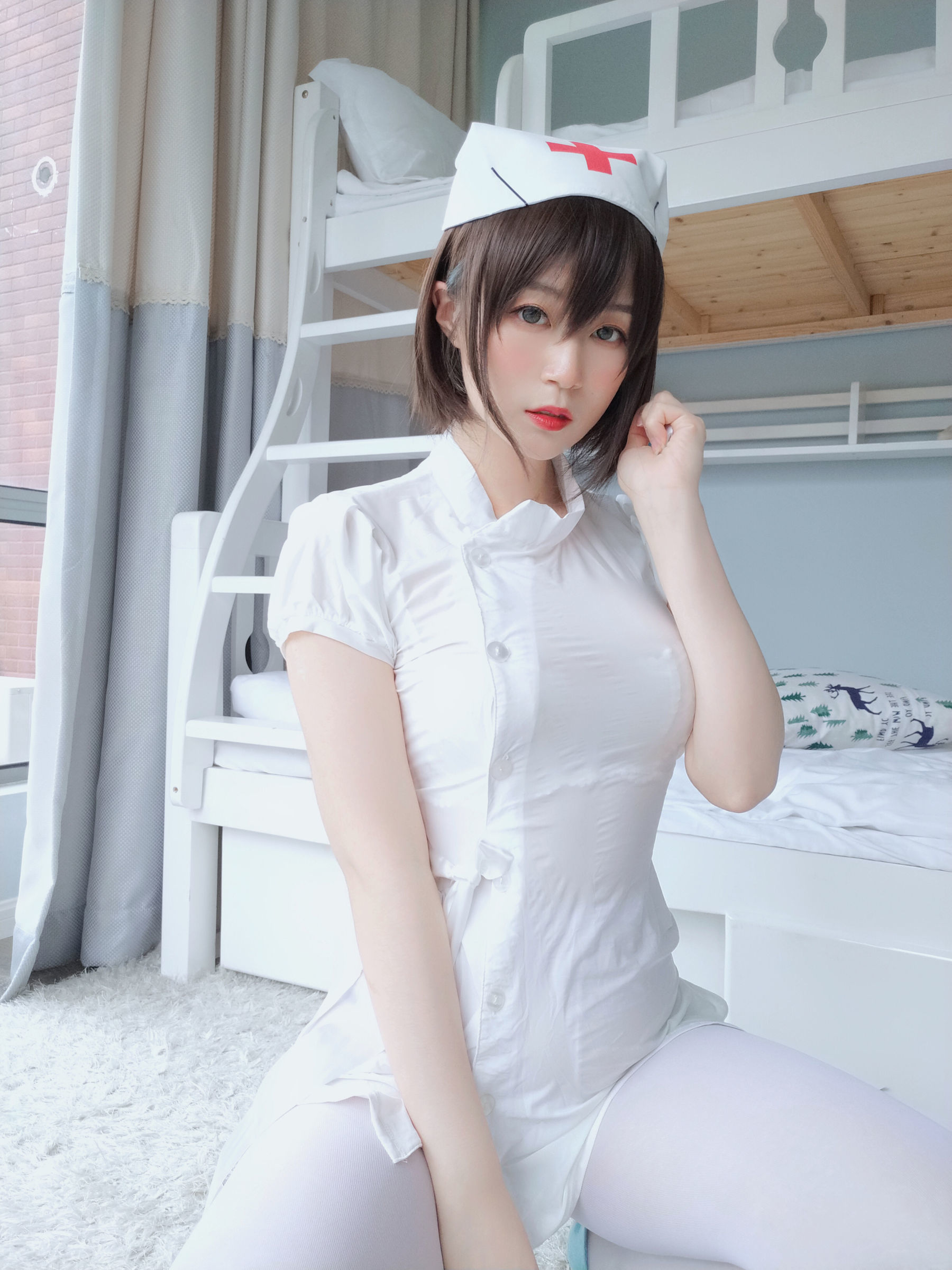 [萝莉COS] 白银 - 白丝小护士  第4张