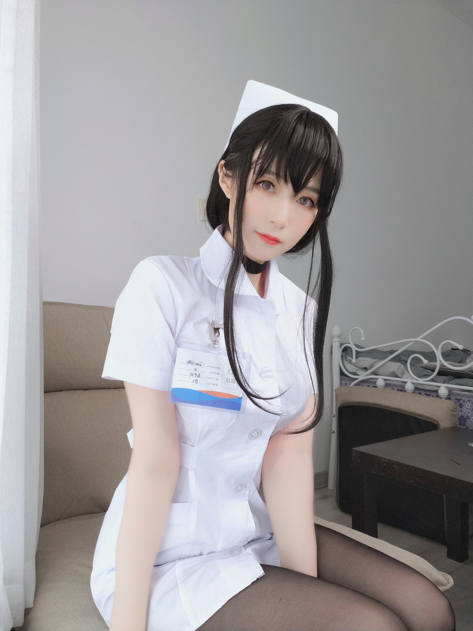 [萝莉COS] 白银 - 长发小护士  第3张