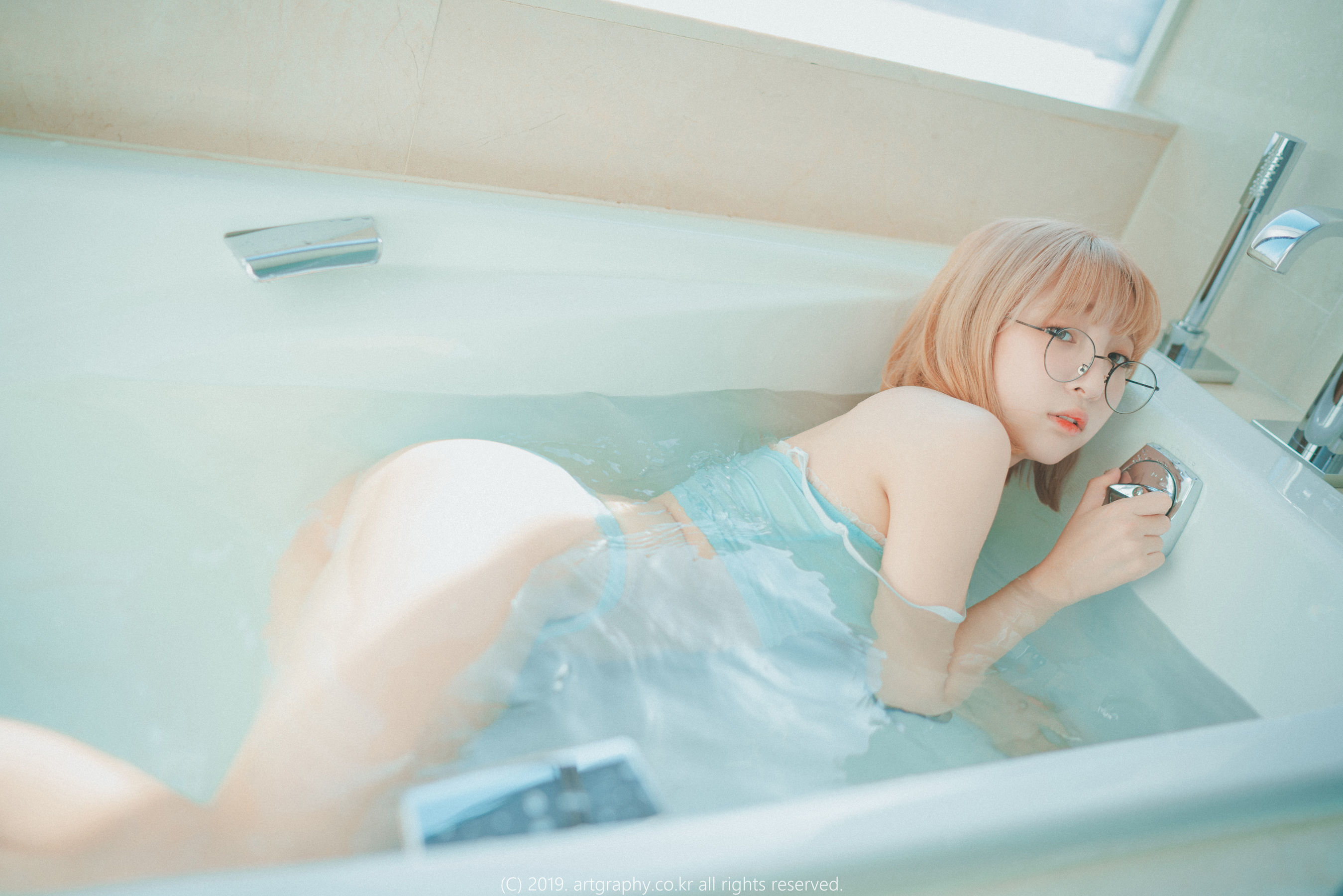 [ARTGRAVIA] VOL.056 巨乳少女姜仁卿 - 蕾丝内衣 吊带小背心  第14张