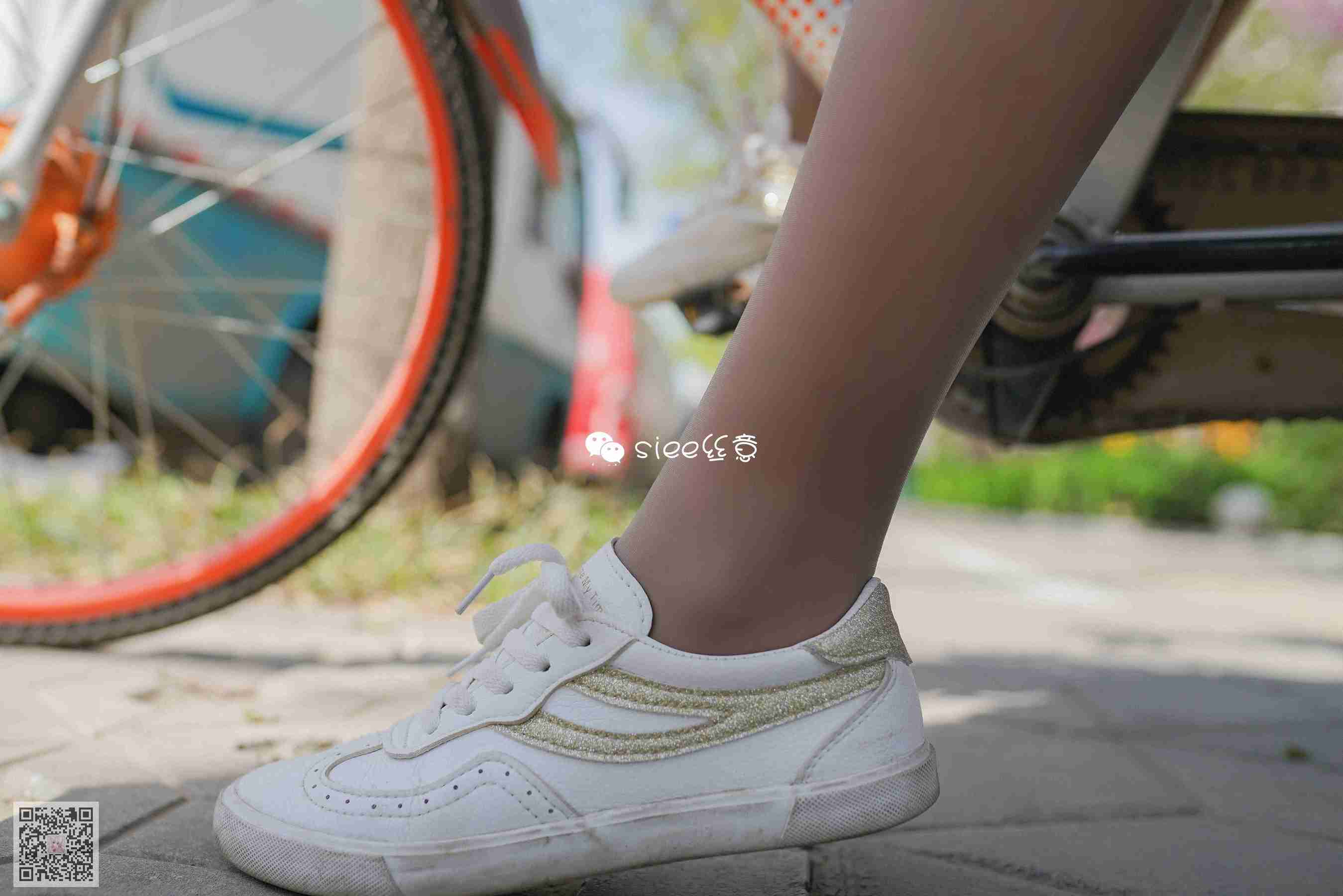 [丝意SIEE] 薇薇学姐 单车上的丝袜  第15张