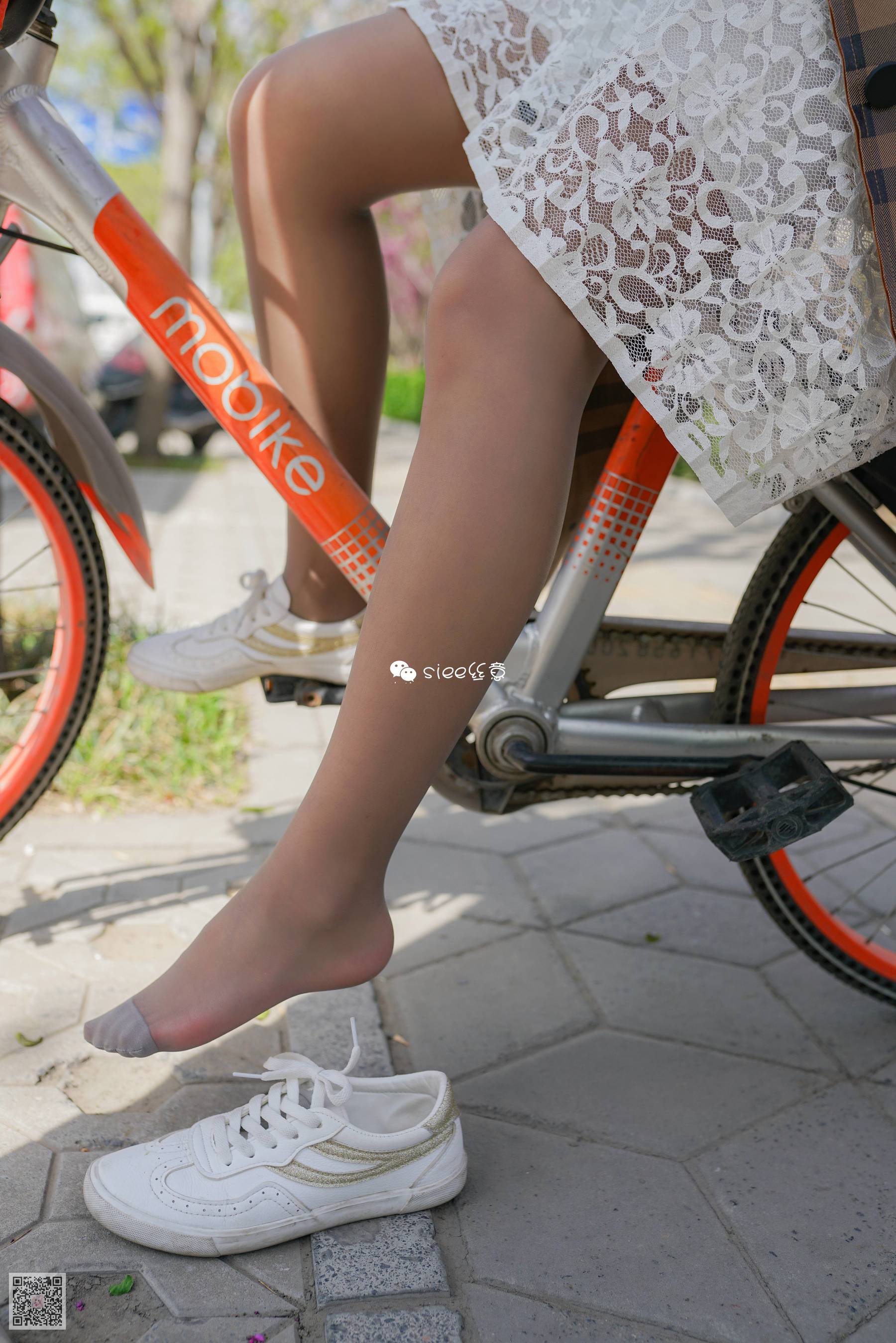 [丝意SIEE] 薇薇学姐 单车上的丝袜  第21张