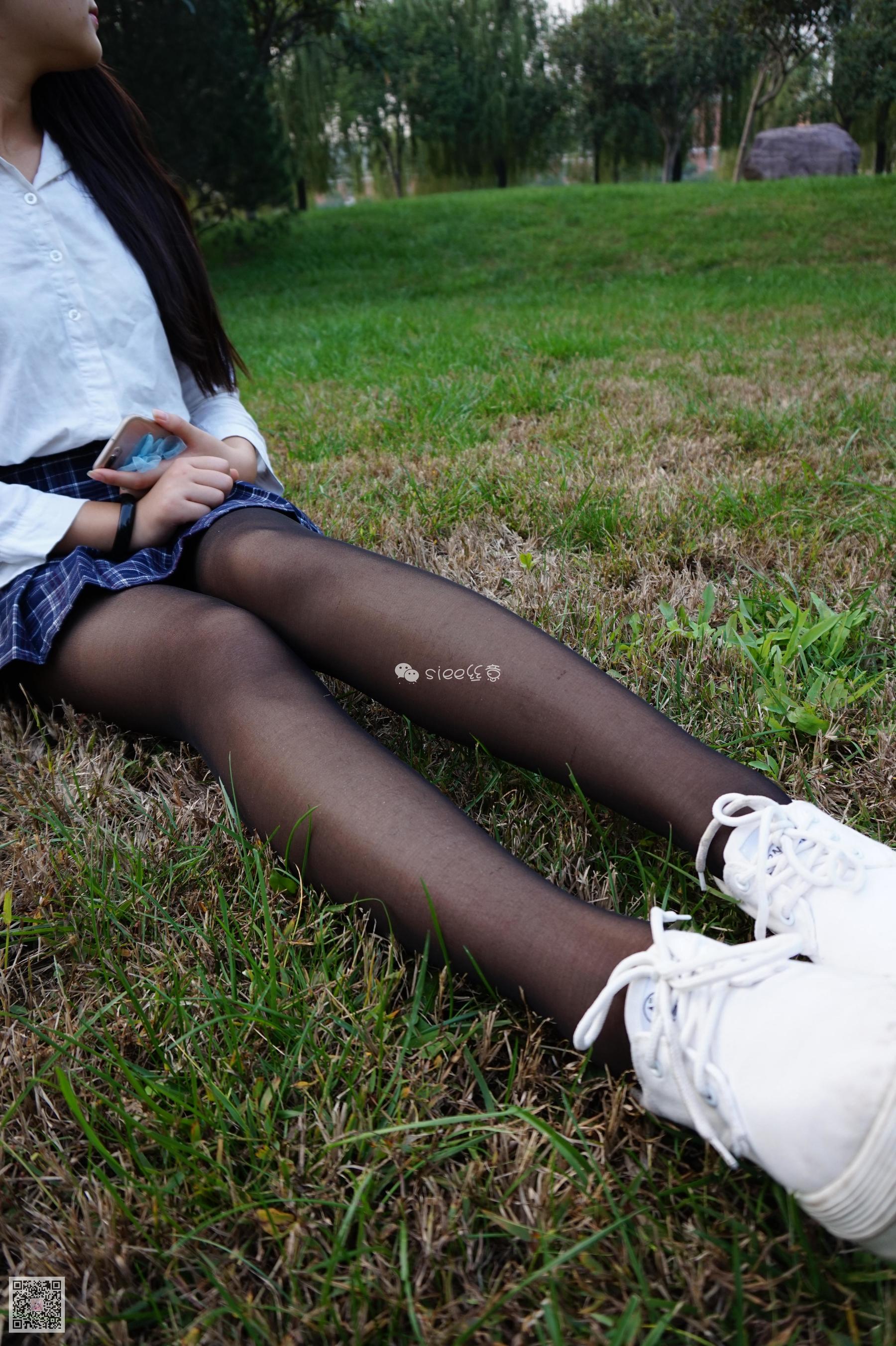 [丝意SIEE] No.001 曦曦 草坪黑丝  第4张