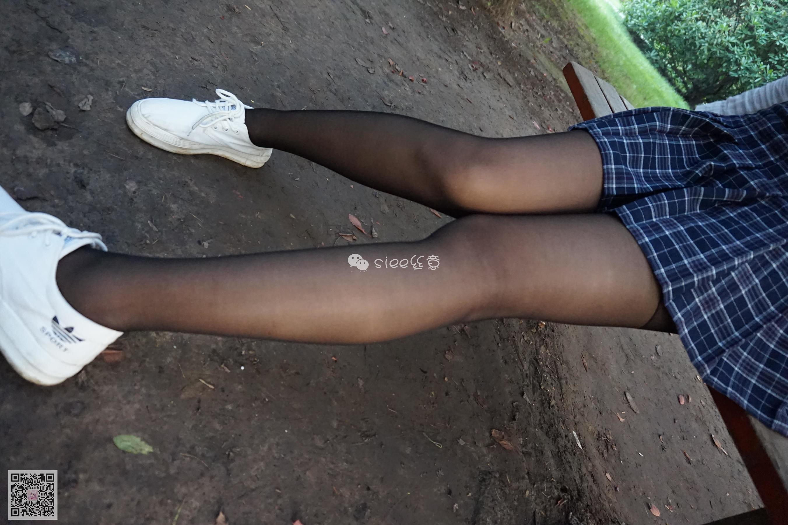 [丝意SIEE] No.001 曦曦 草坪黑丝  第16张