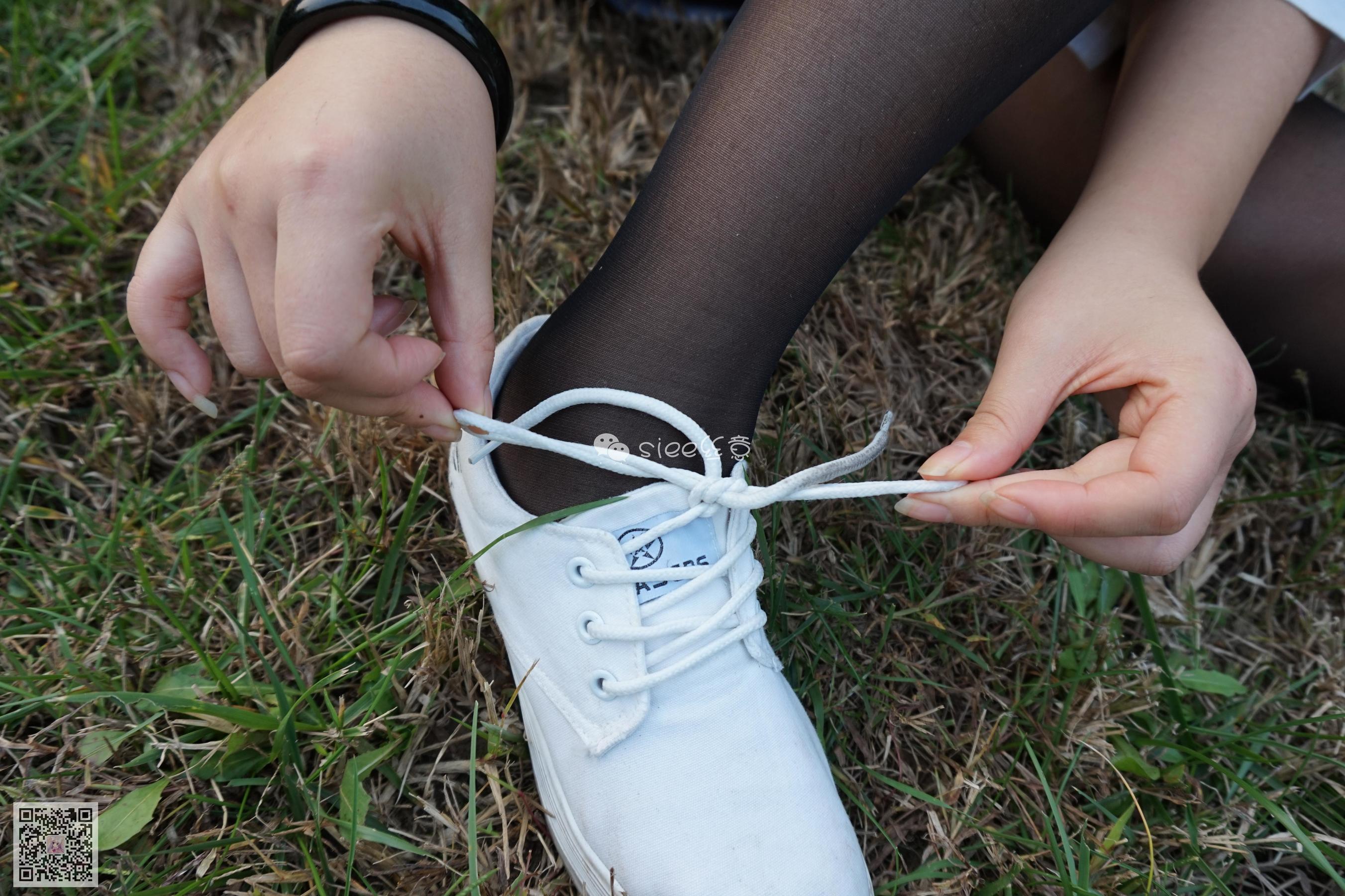 [丝意SIEE] No.001 曦曦 草坪黑丝  第13张