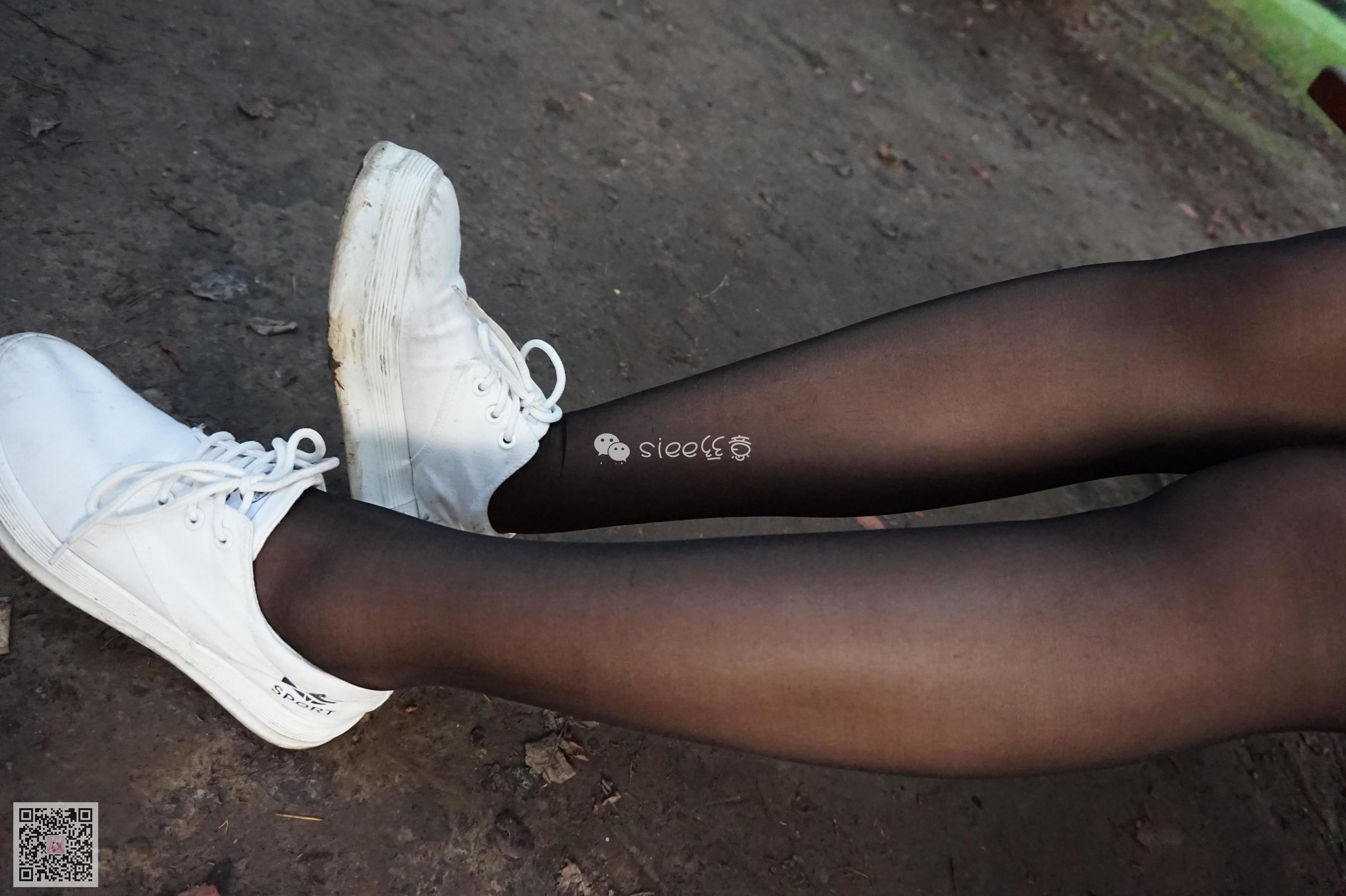 [丝意SIEE] No.001 曦曦 草坪黑丝  第18张