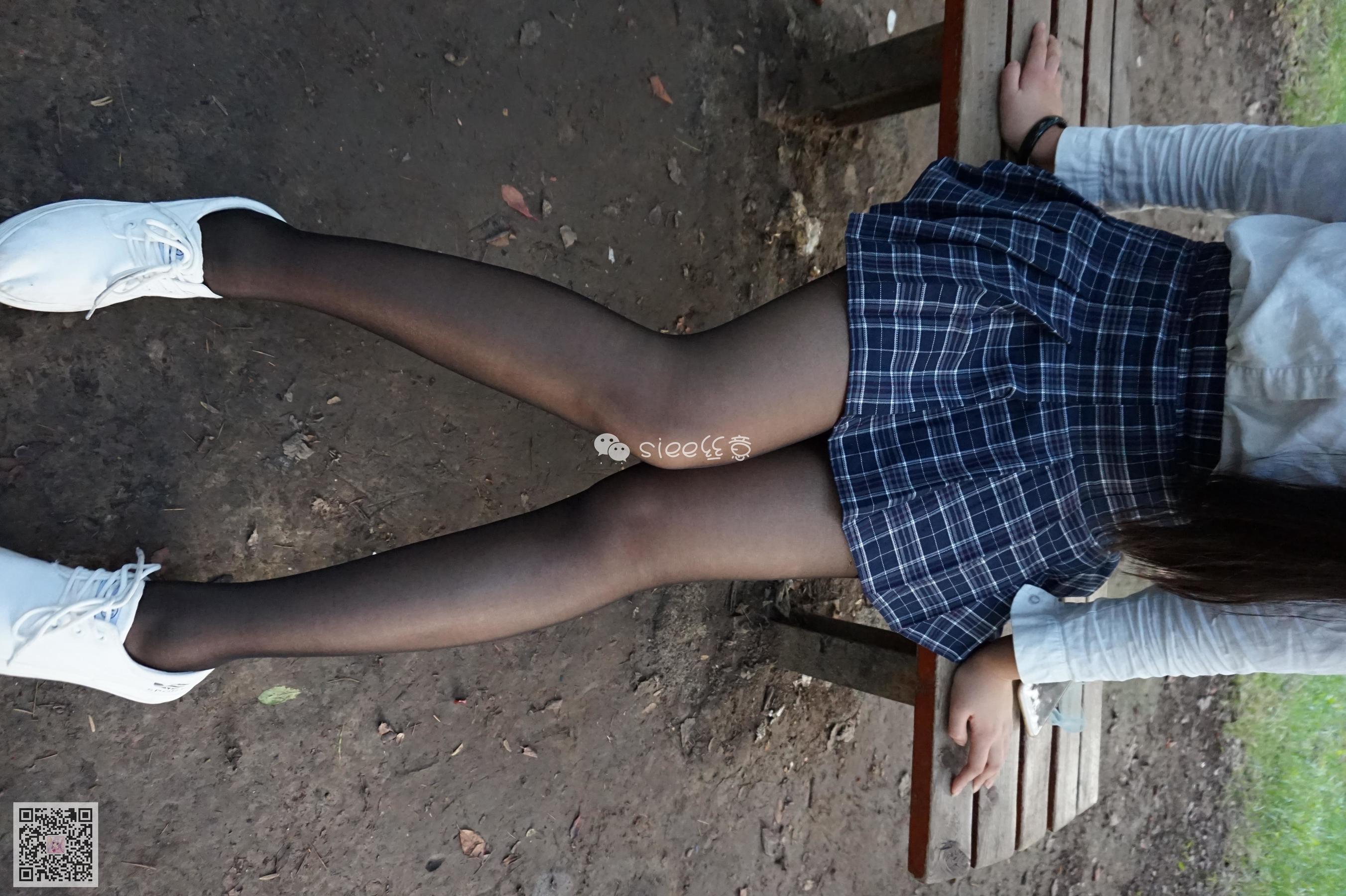 [丝意SIEE] No.001 曦曦 草坪黑丝  第16张