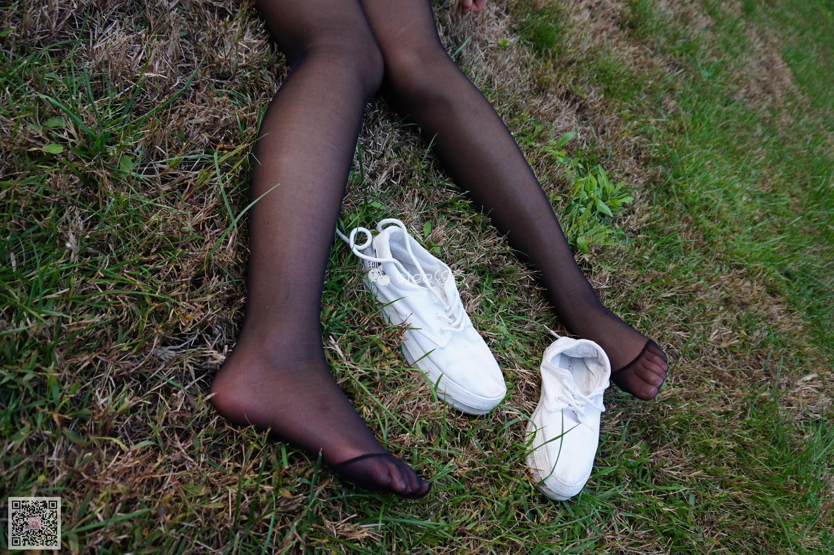 [丝意SIEE] No.001 曦曦 草坪黑丝  第11张