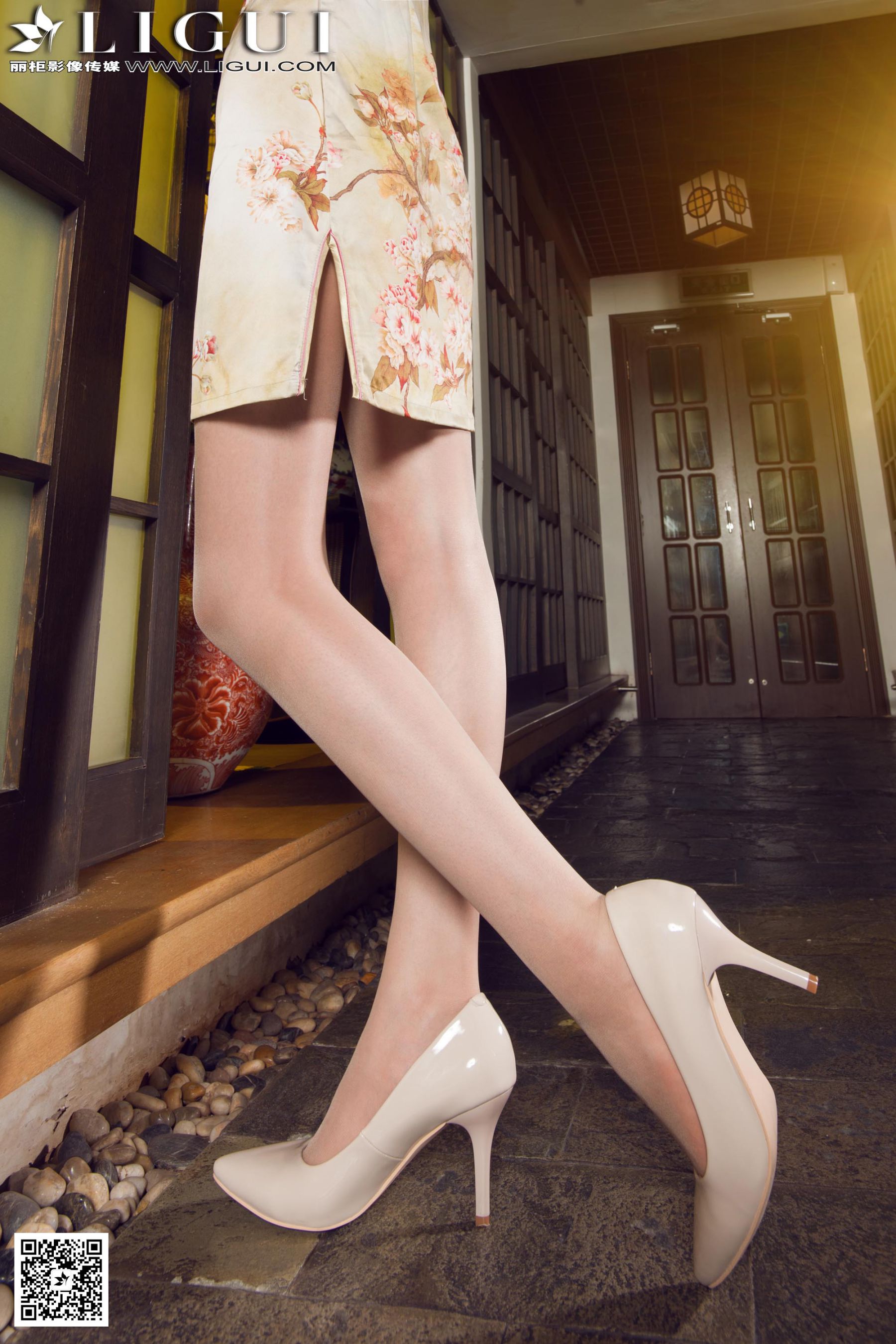 Model AMY《高贵旗袍美人》 [丽柜LiGui] 美腿玉足写真图片  第17张