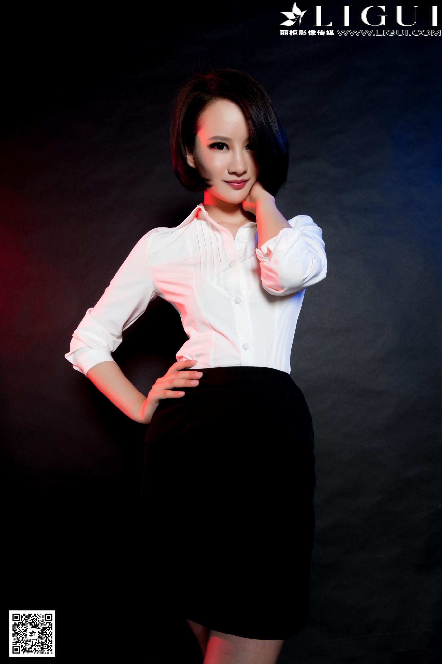 [丽柜LiGui] Model AMY《红高跟短发灰丝女郎》美腿玉足写真图片  第1张