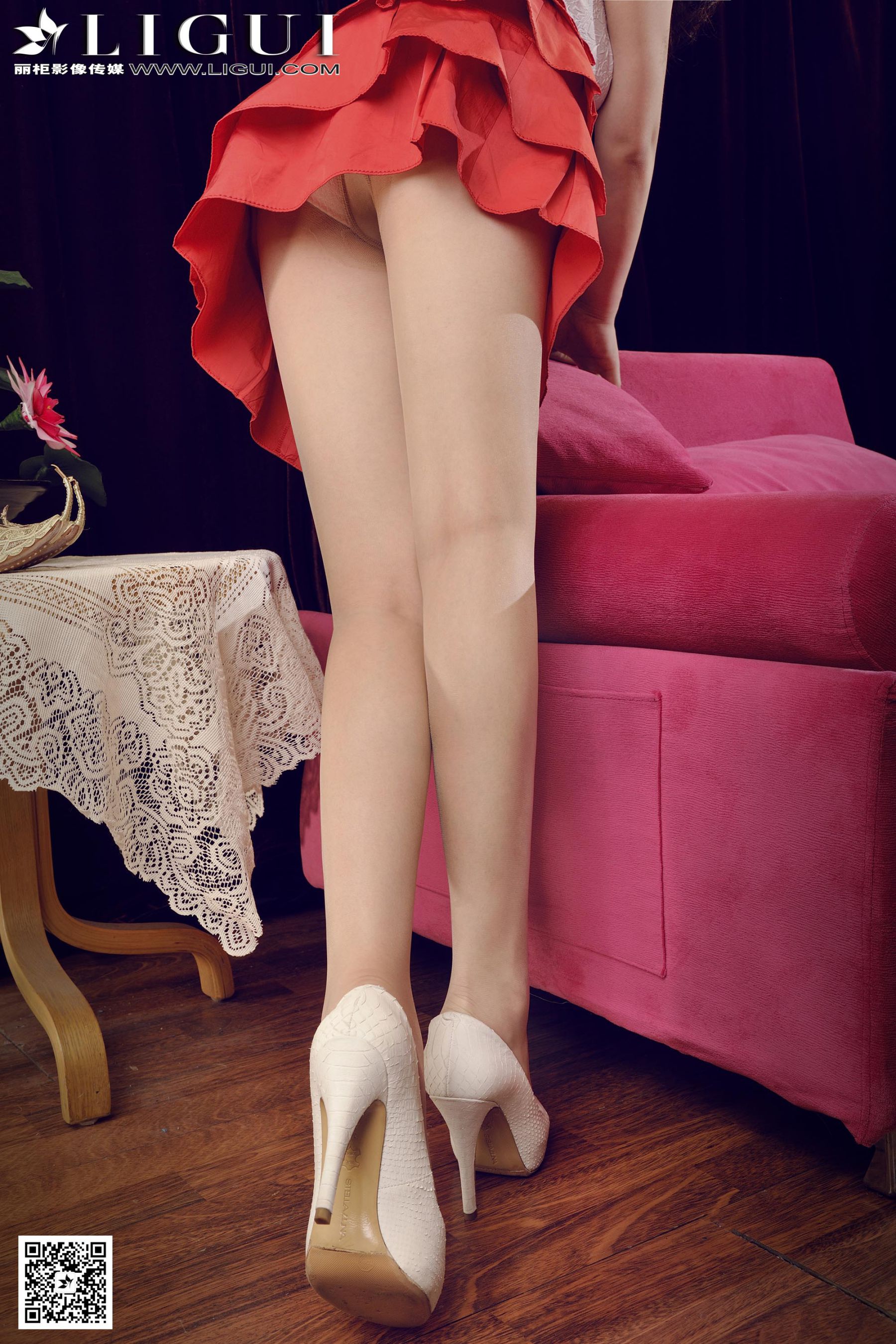 [丽柜LiGui] Model 文静《粉色甜美丽人高跟丝足》美腿玉足写真图片  第6张