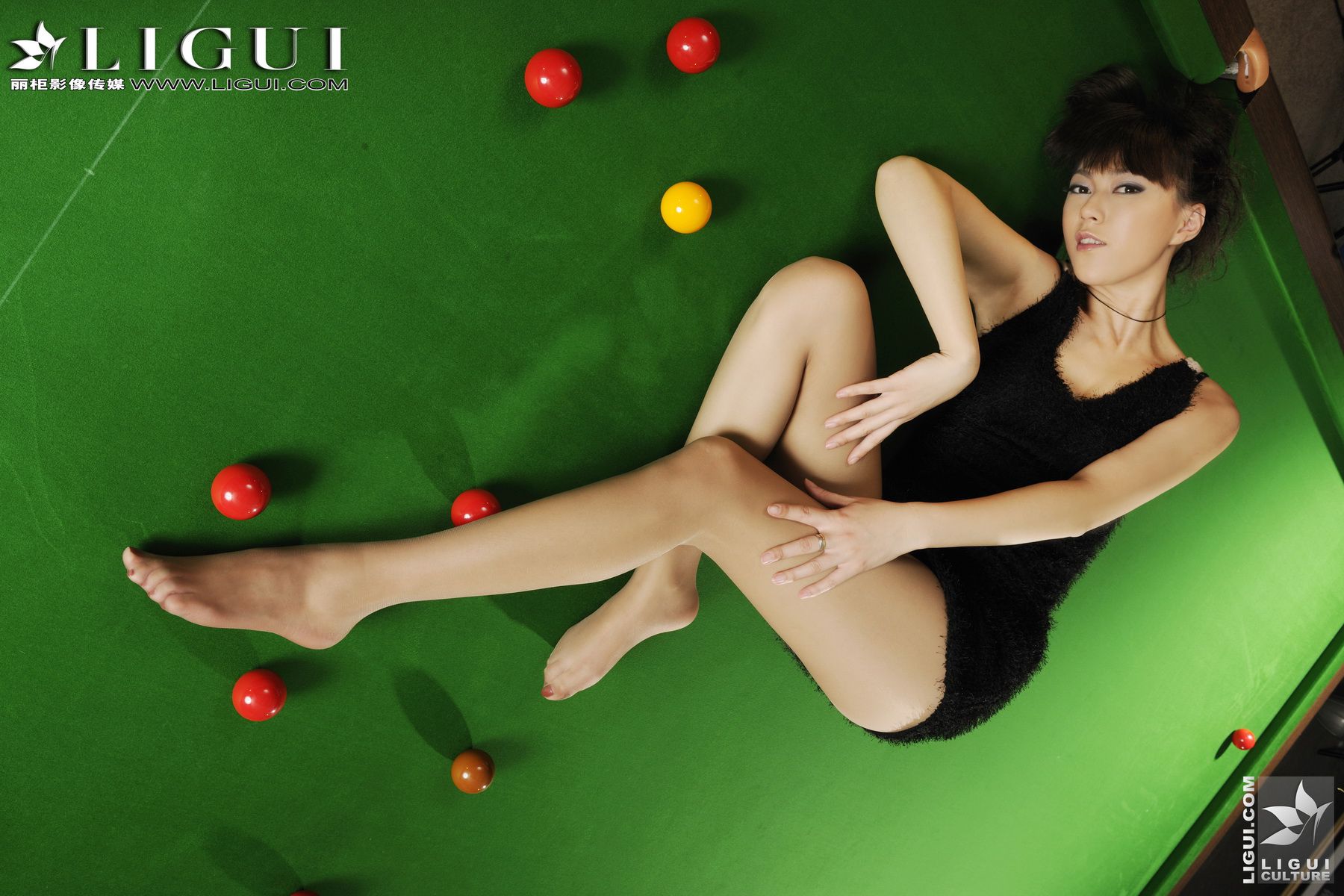 Model Cherry《台球女郎》 [丽柜LiGui] 美腿玉足写真图片  第51张