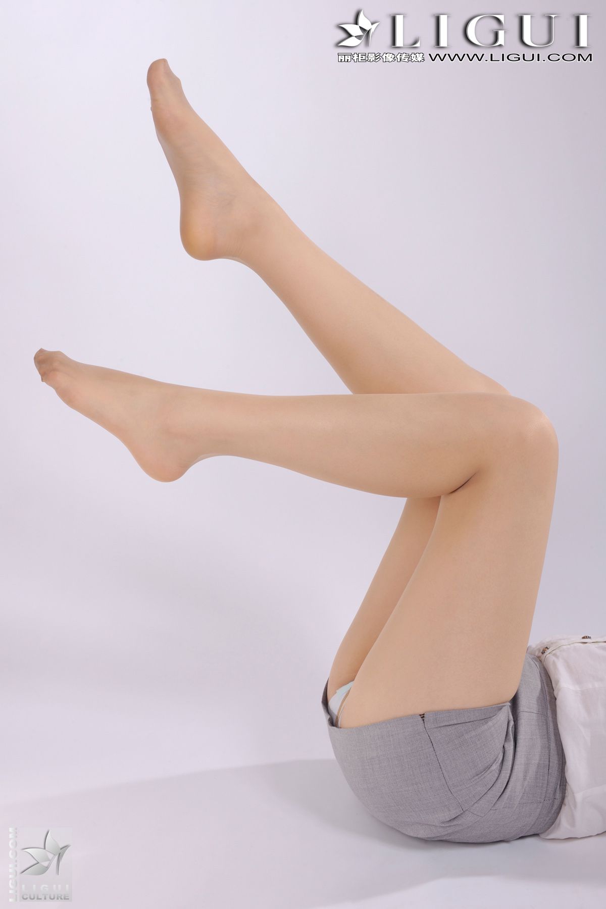 Model 文靜《女教師的丝襪诱惑》 [丽柜LiGui] 丝袜美足写真图片  第45张