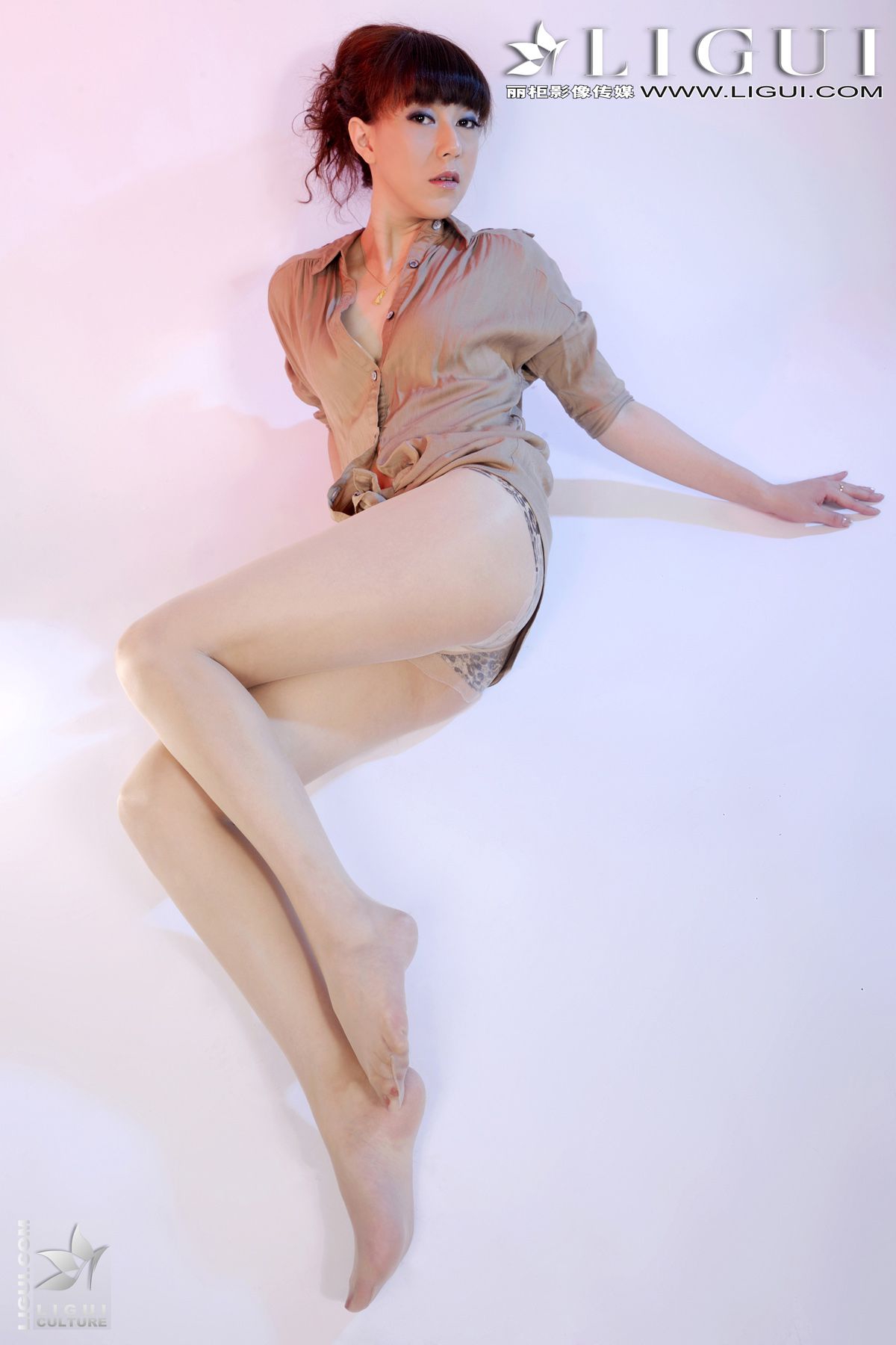 Model Cherry《性感肉丝的诱惑》 [丽柜LiGui] 美腿玉足写真图片  第23张