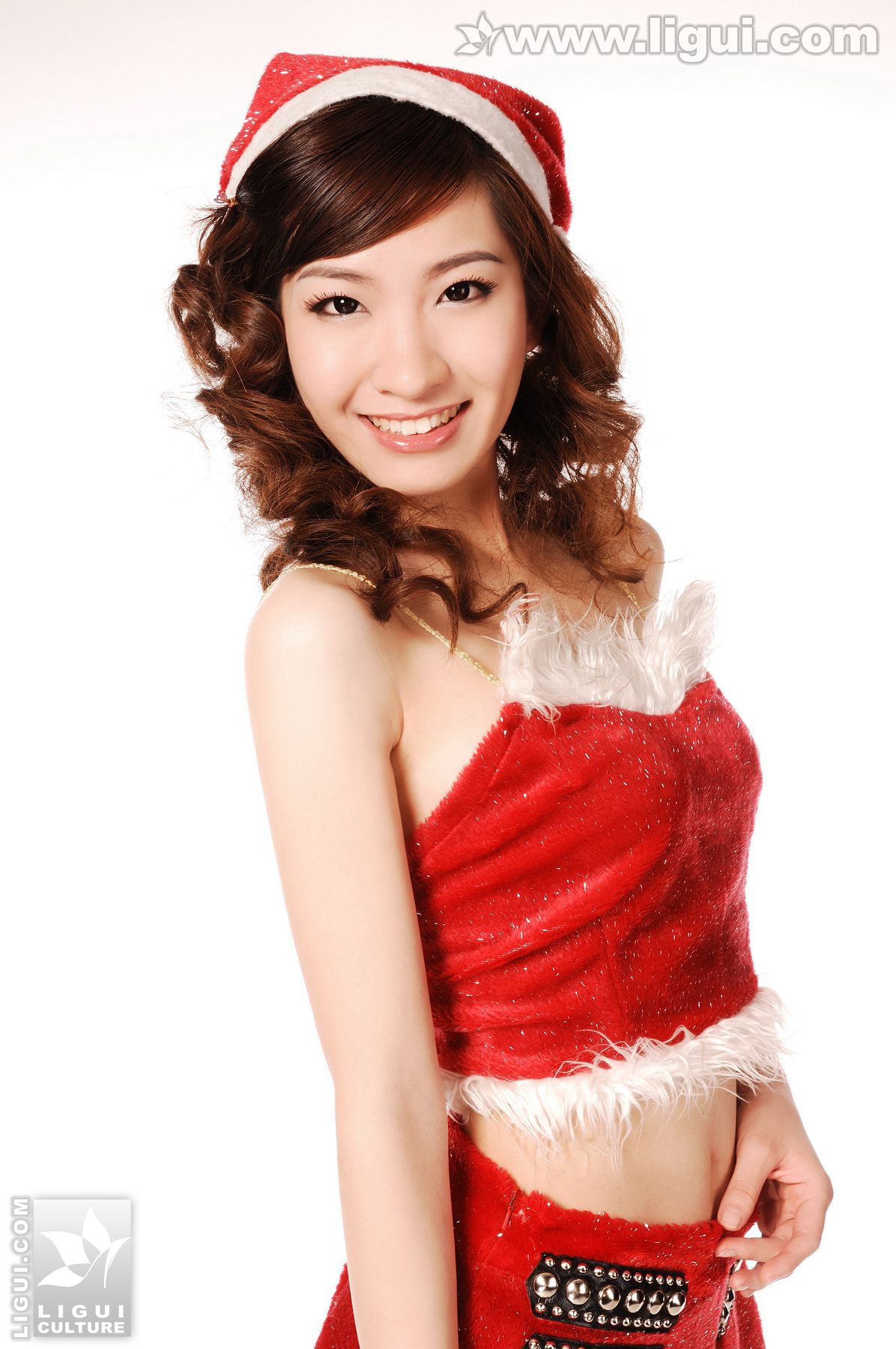 [丽柜LiGui] Model 小雪《祝大家圣诞快乐！》丝足写真图片  第3张