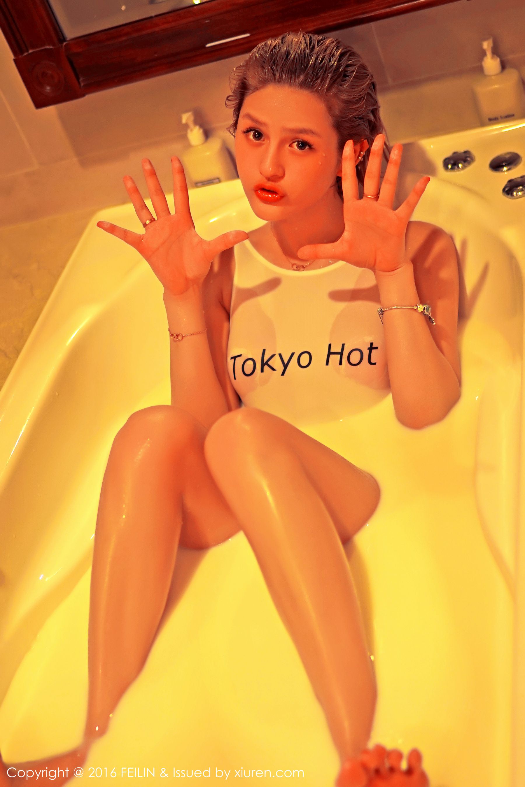 史雯Swan《Tokyo Hot湿身 蕾丝内衣》 [嗲囡囡FEILIN] Vol.037