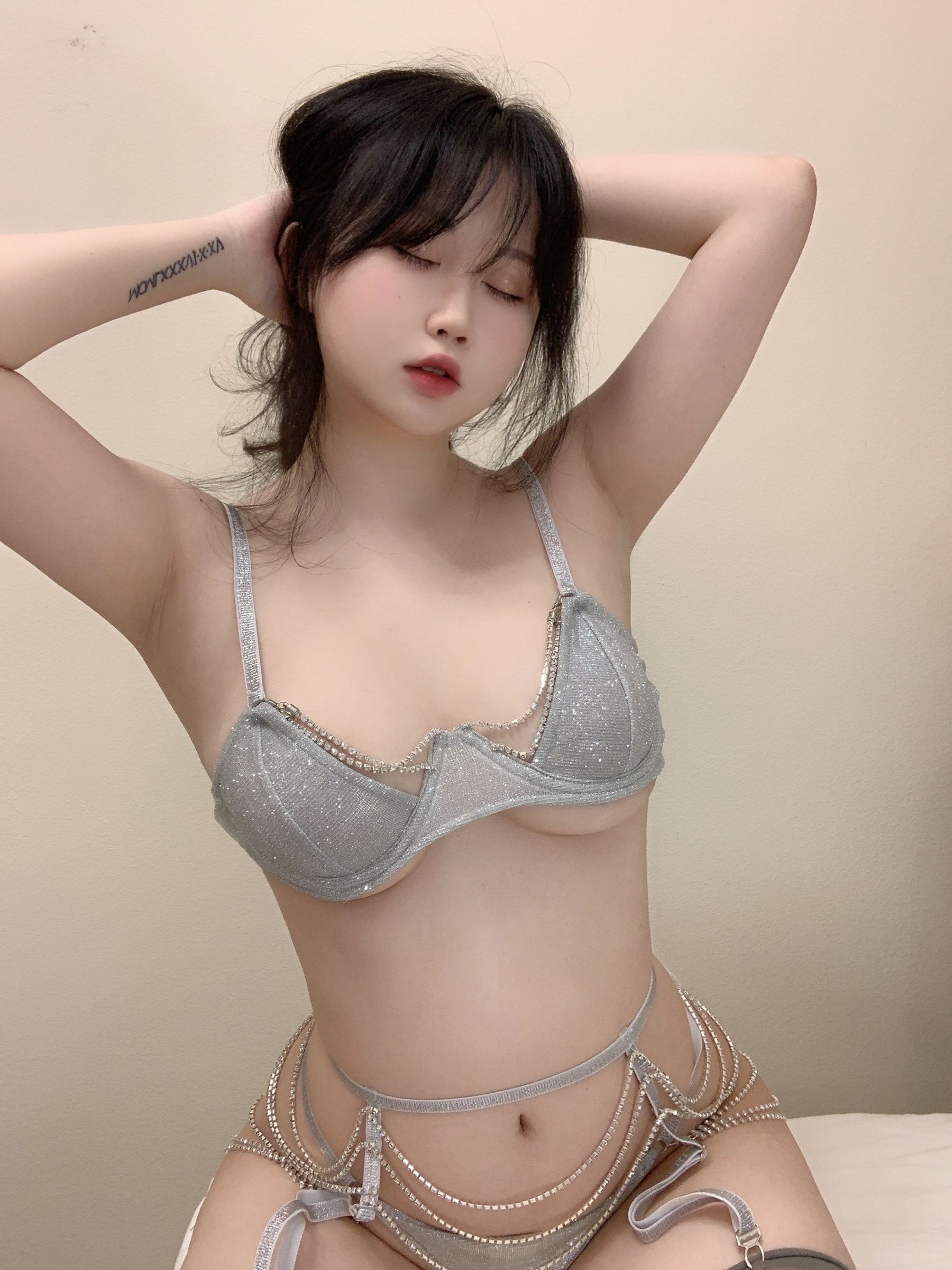  蜜桃少女是依酱呀 - 璀璨 第16张