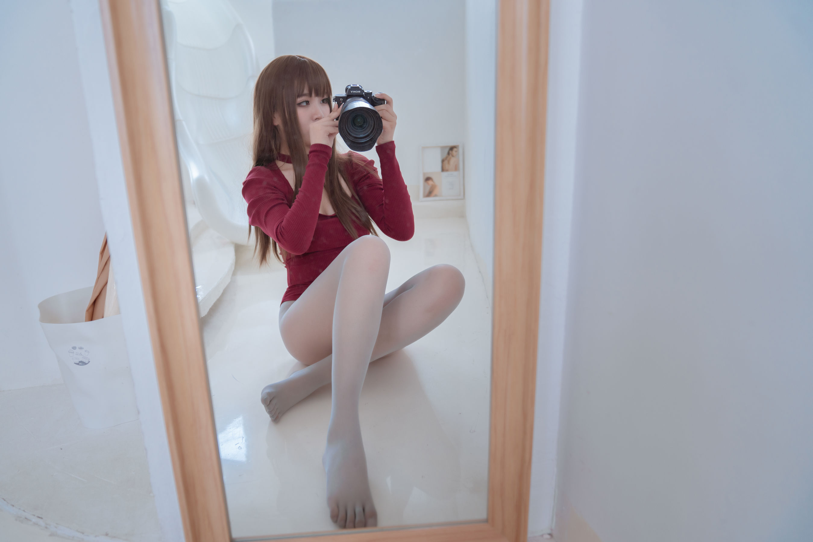  轩萧学姐 - 灰色五指袜 第70张