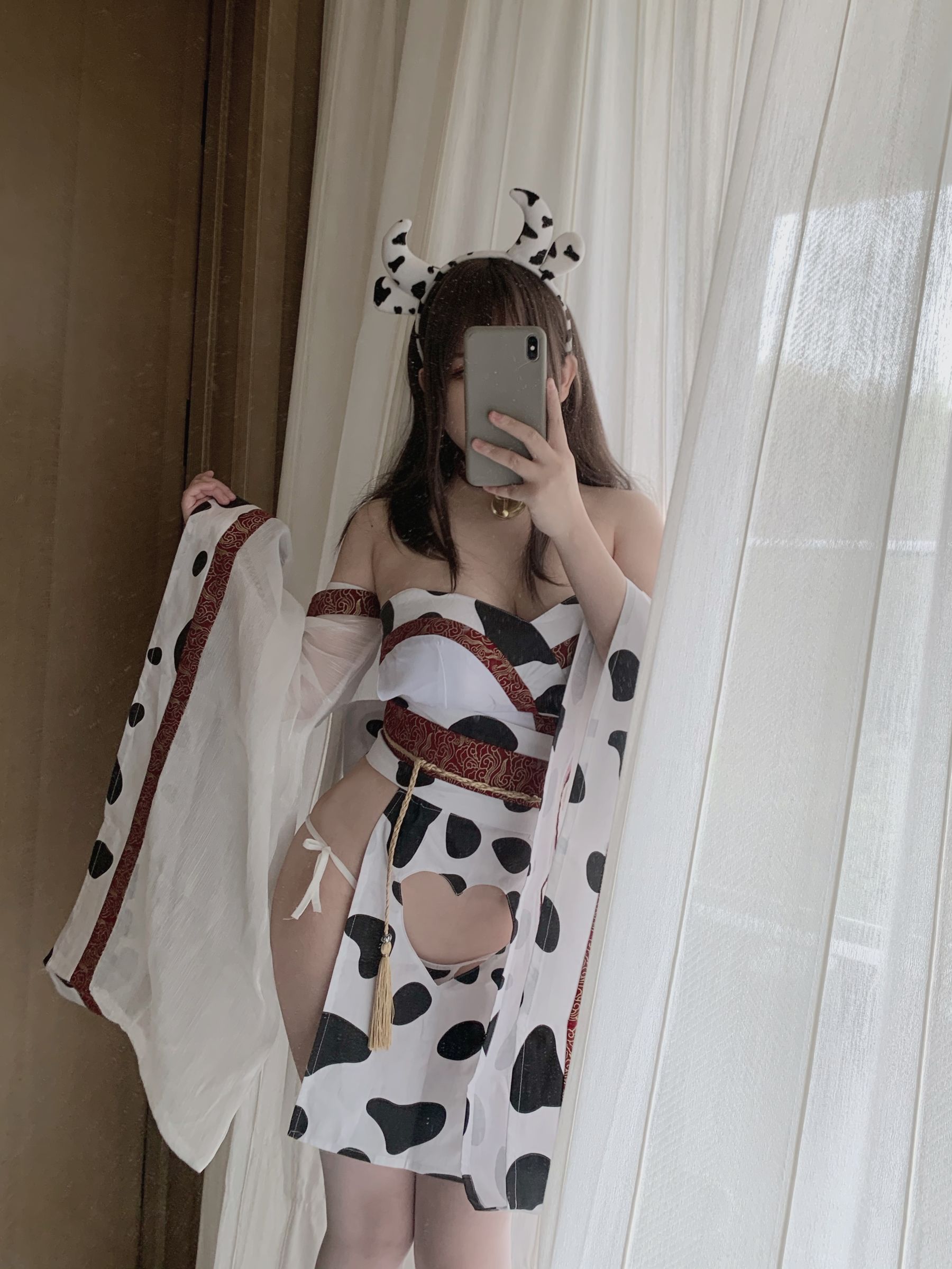  蜜桃少女是依酱呀 - 牛牛和服 第11张