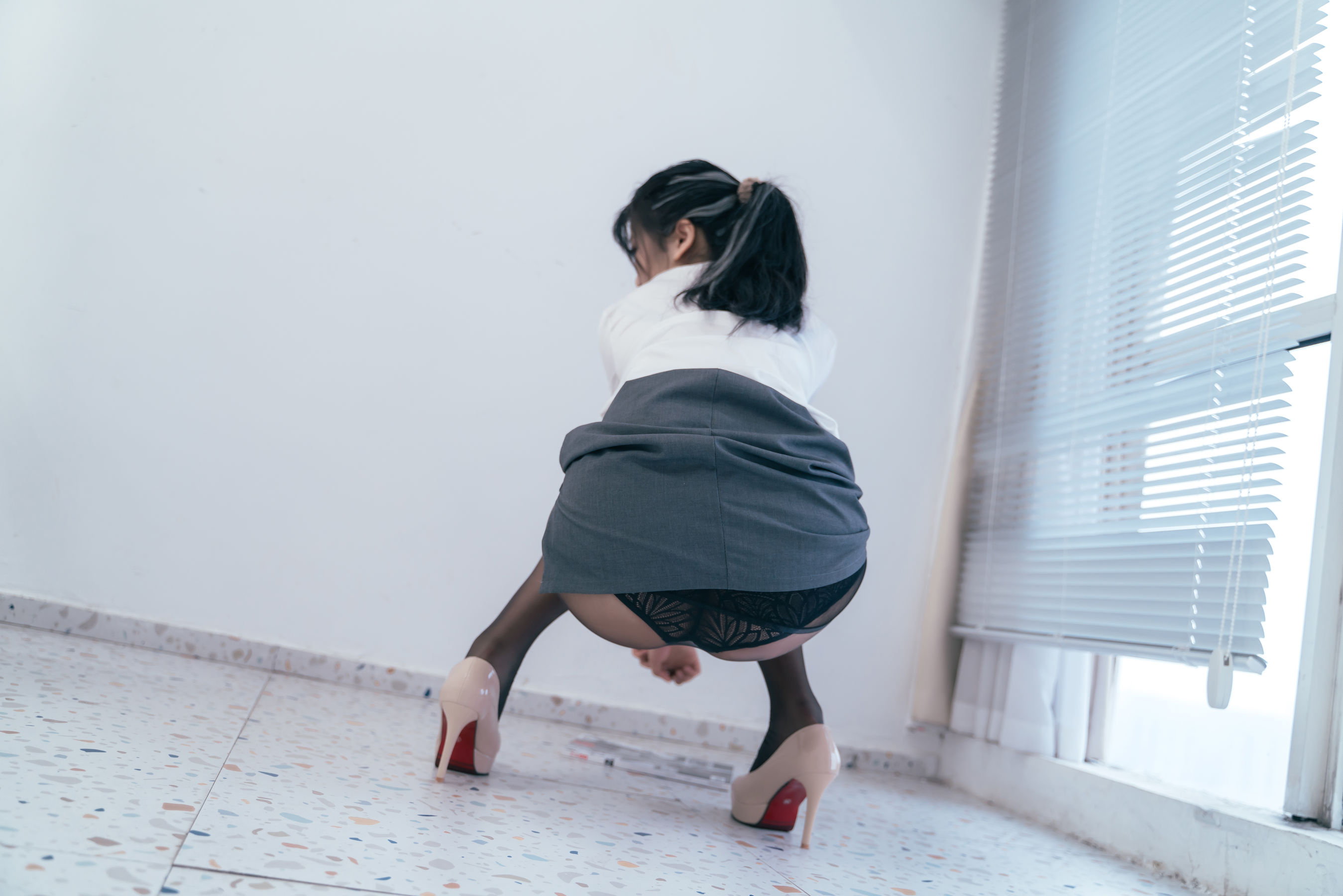  轩萧学姐 - OL私袜诱惑 第19张