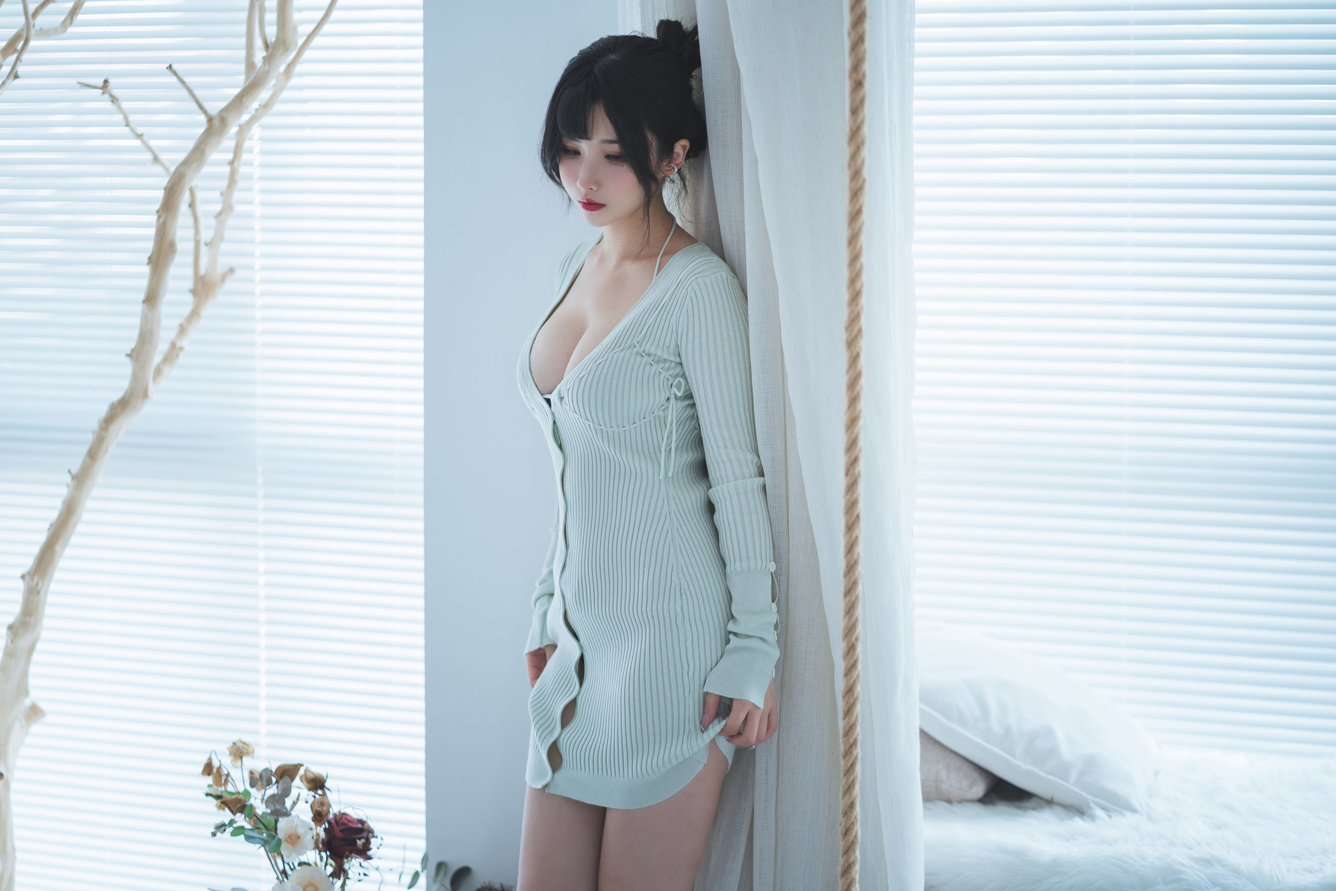  COS福利rioko凉凉子 - 人妻毛衣 第10张