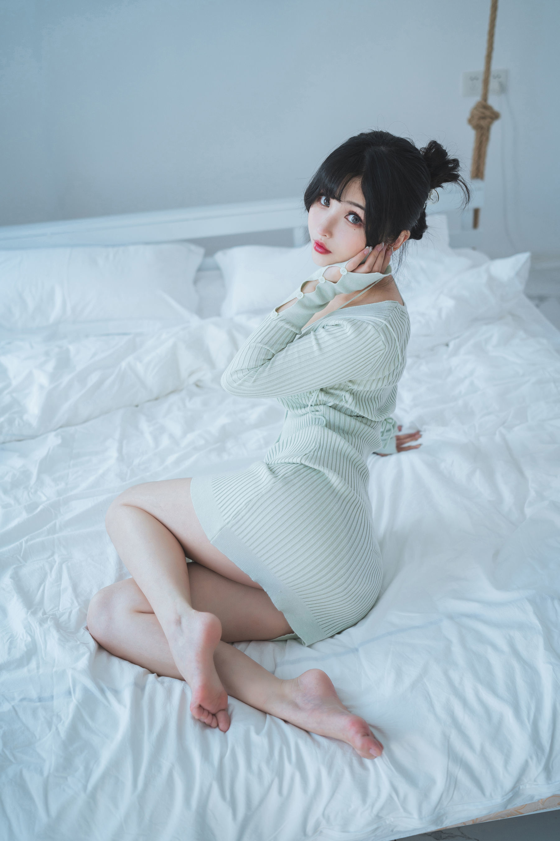  COS福利rioko凉凉子 - 人妻毛衣 第22张