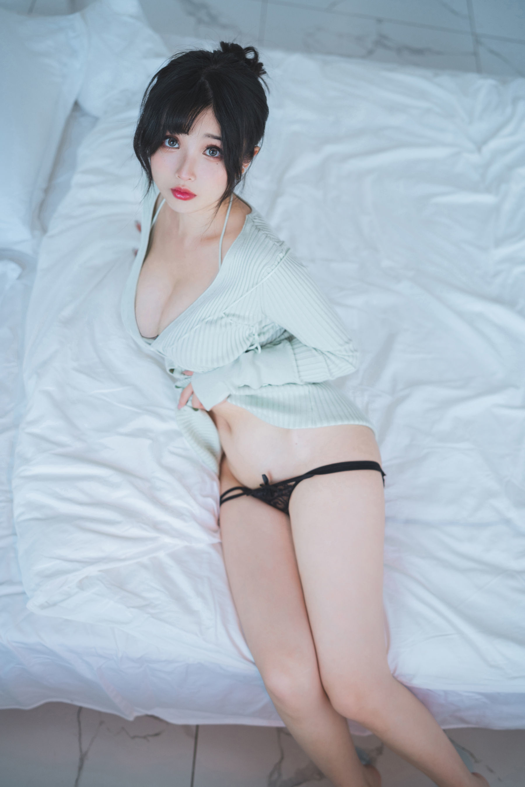 COS福利rioko凉凉子 - 人妻毛衣 第27张
